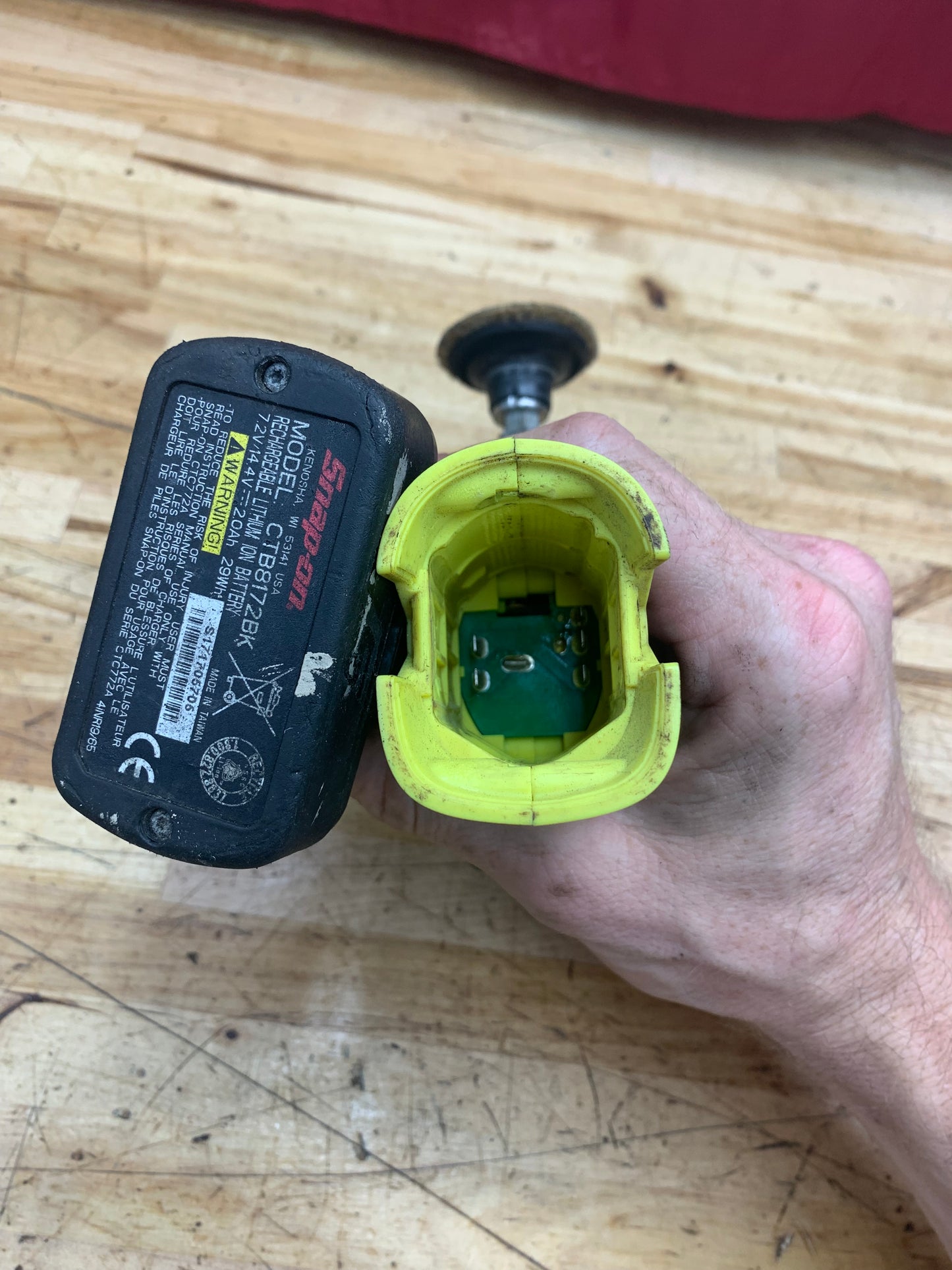 Snap On 14.4v Polisher/Sander HiViz CTPP761AHV WITH BATTERY