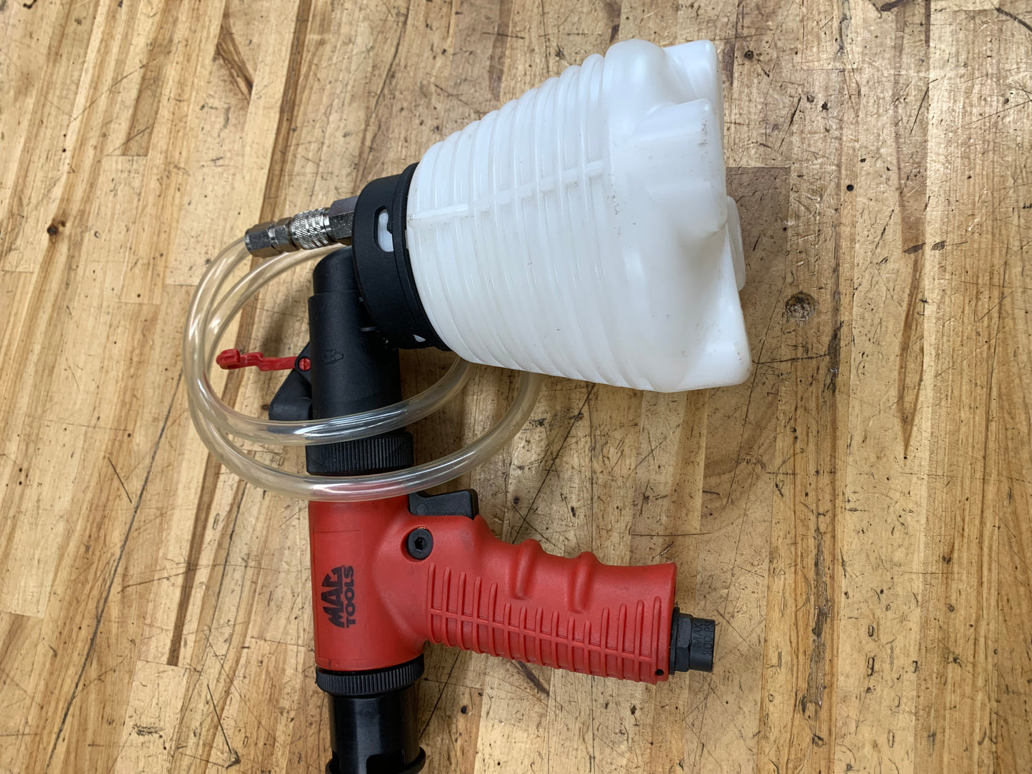 Mac Tools Pneumatic Vacuum Brake Bleeder PBT70852