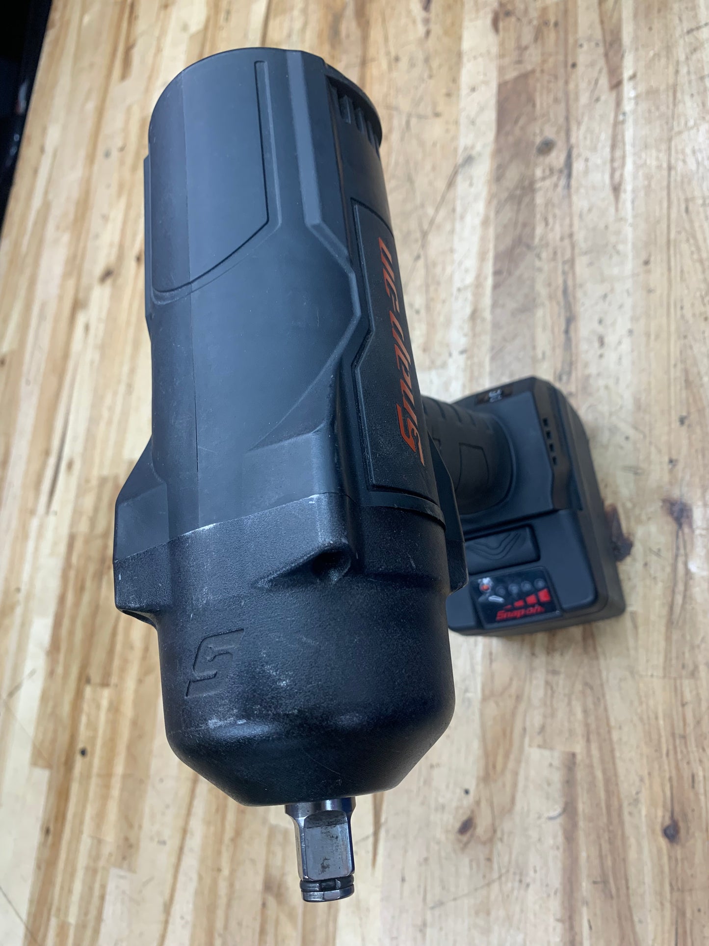 Snap On 1/2” Impact Monster Lithium 18v WITH BATTERY CT9080BK