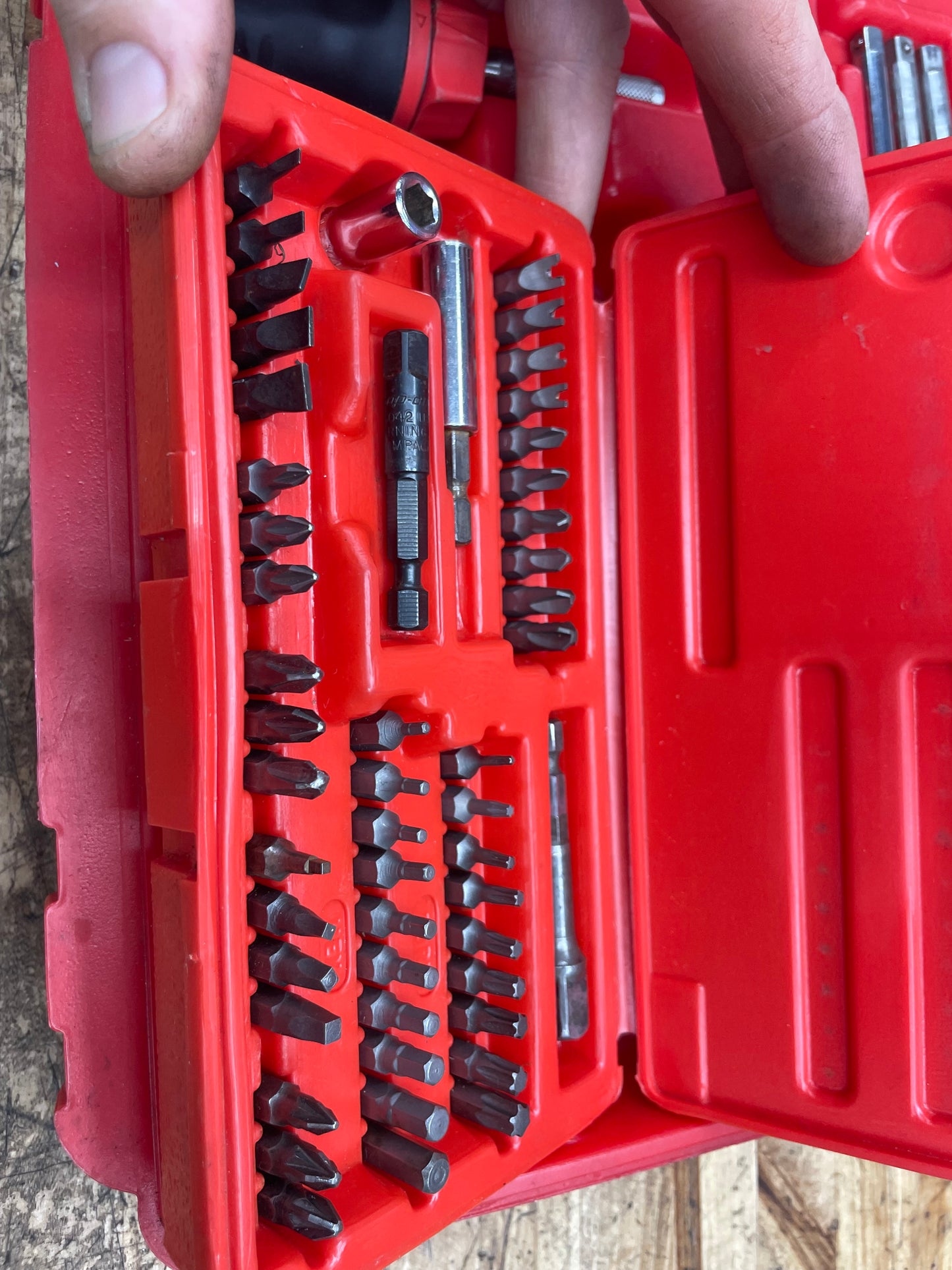 Snap On Soft Grip Ratcheting Screwdriver Set W/ Extra Shanks, Bits USA SGDMRC108A
