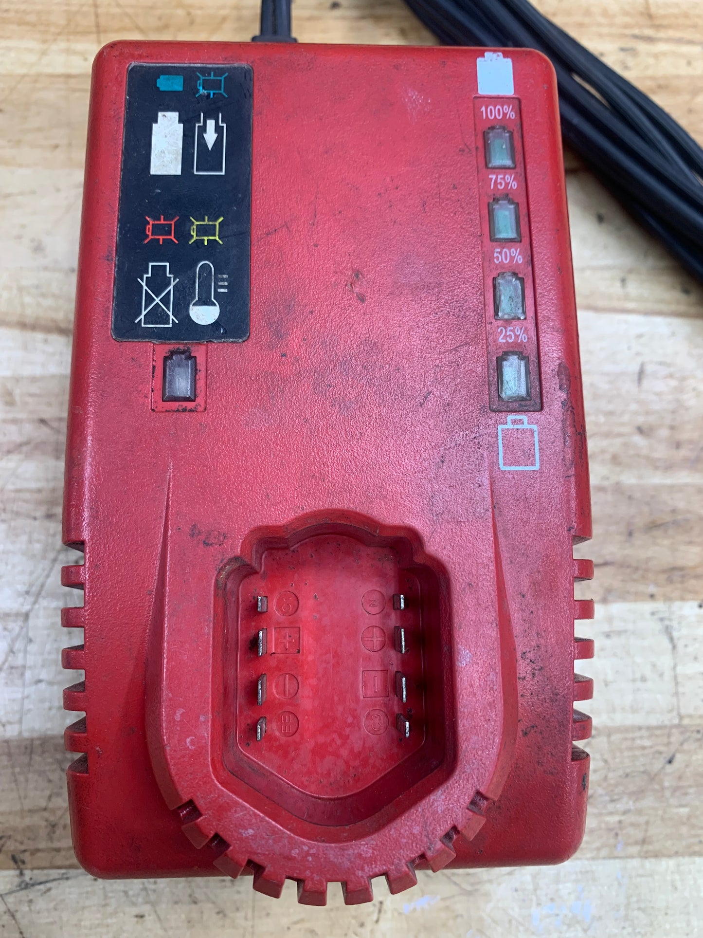 Snap On 14.4v Battery Charger CTC772