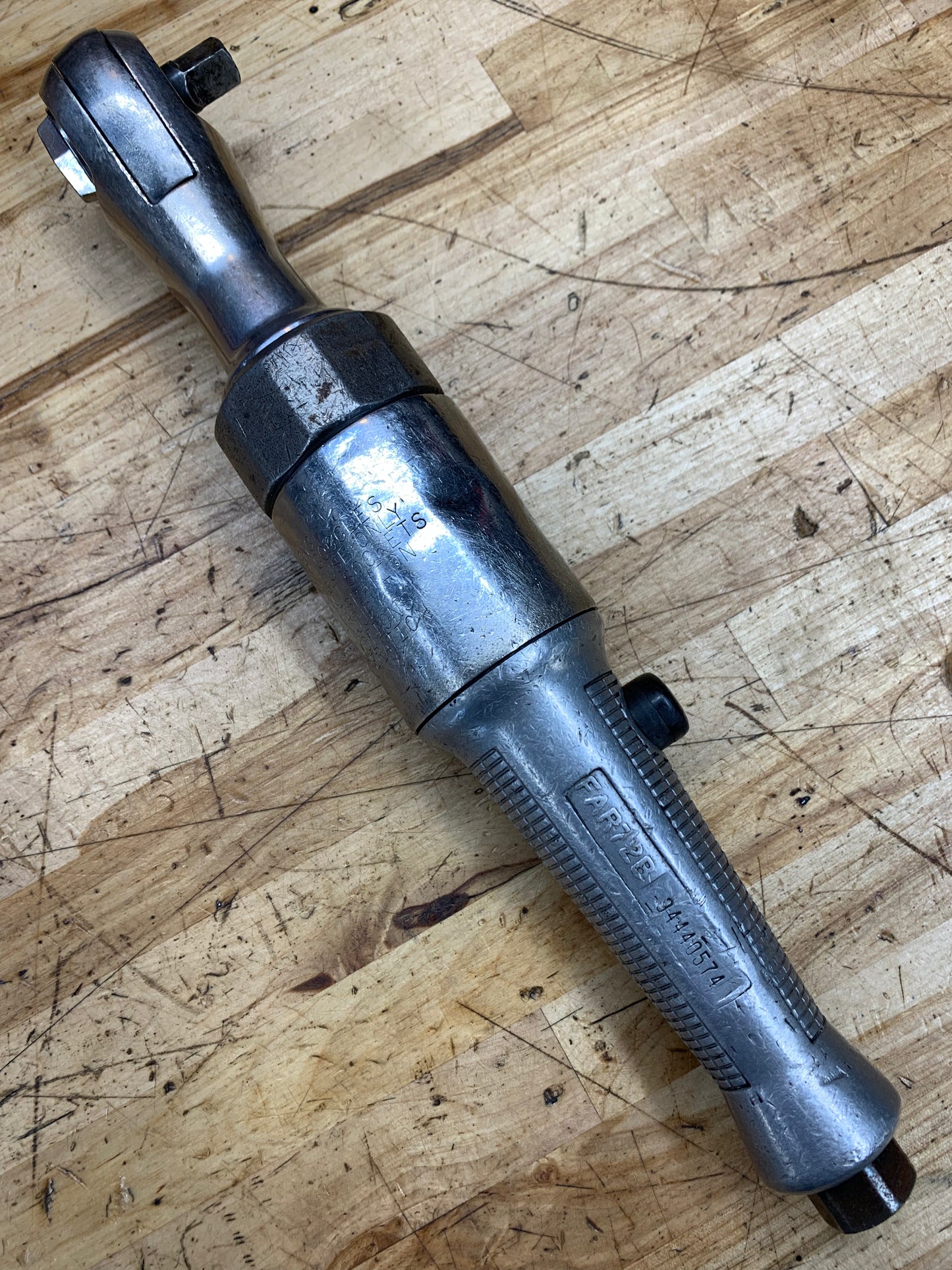Snap On 3/8" Pneumatic Air Ratchet FAR72B