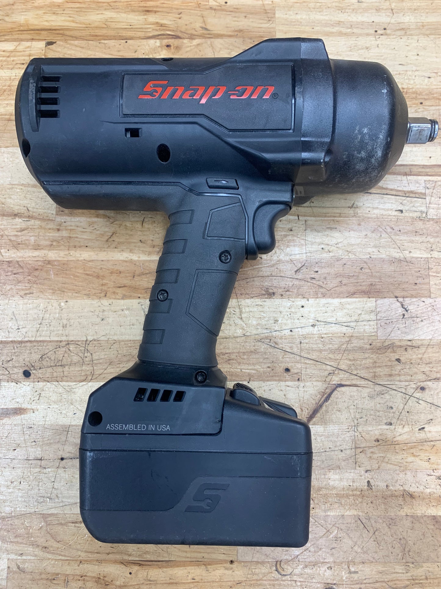 Snap On 1/2” Impact Monster Lithium 18v WITH BATTERY CT9080BK