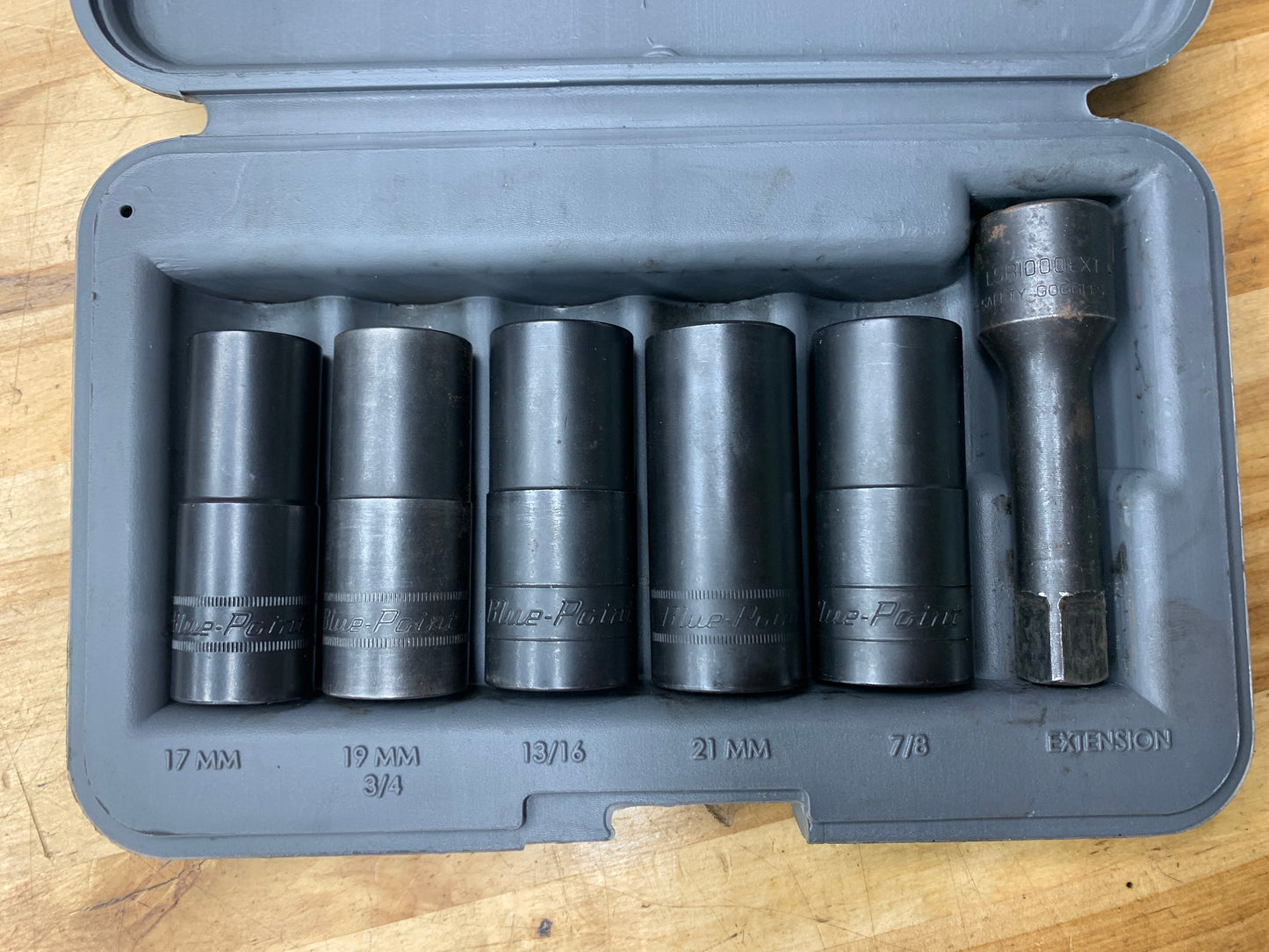 Blue Point Wheel Flip Socket Set Lug Nut Extractor Kit LSR1500