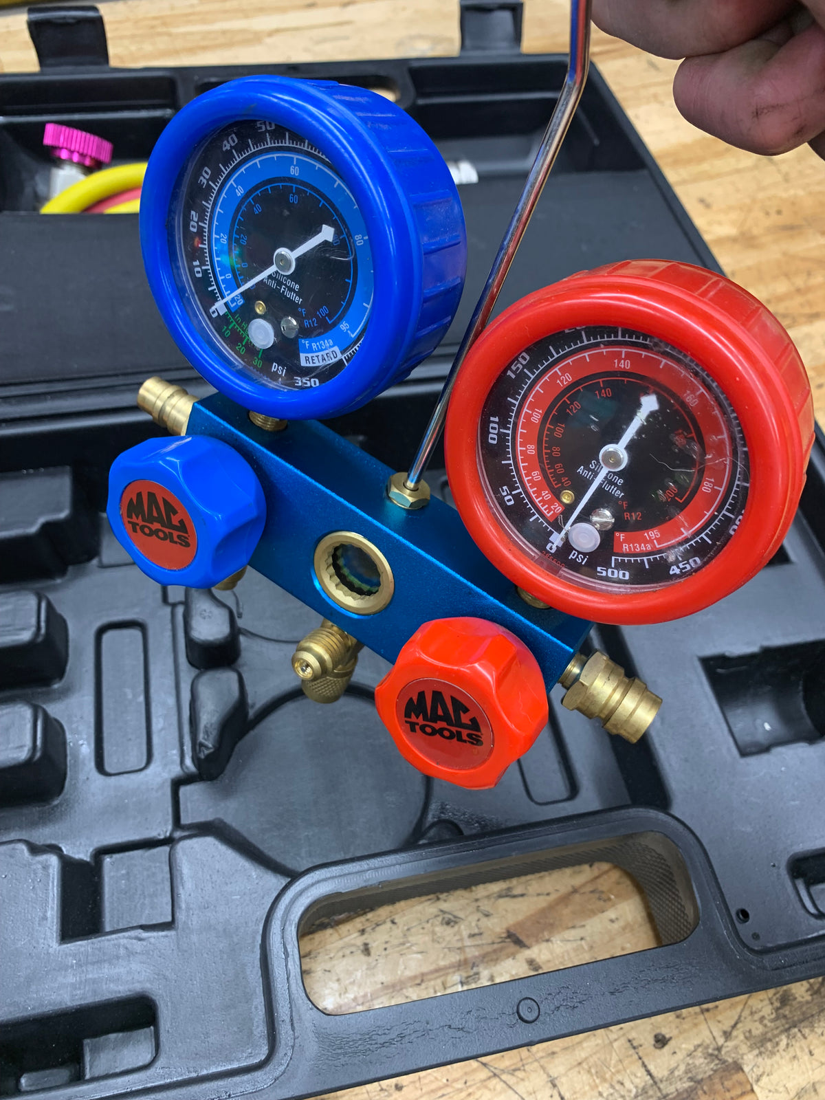 Mac R134A Refrigerant Manifold Gauge Set AC289773