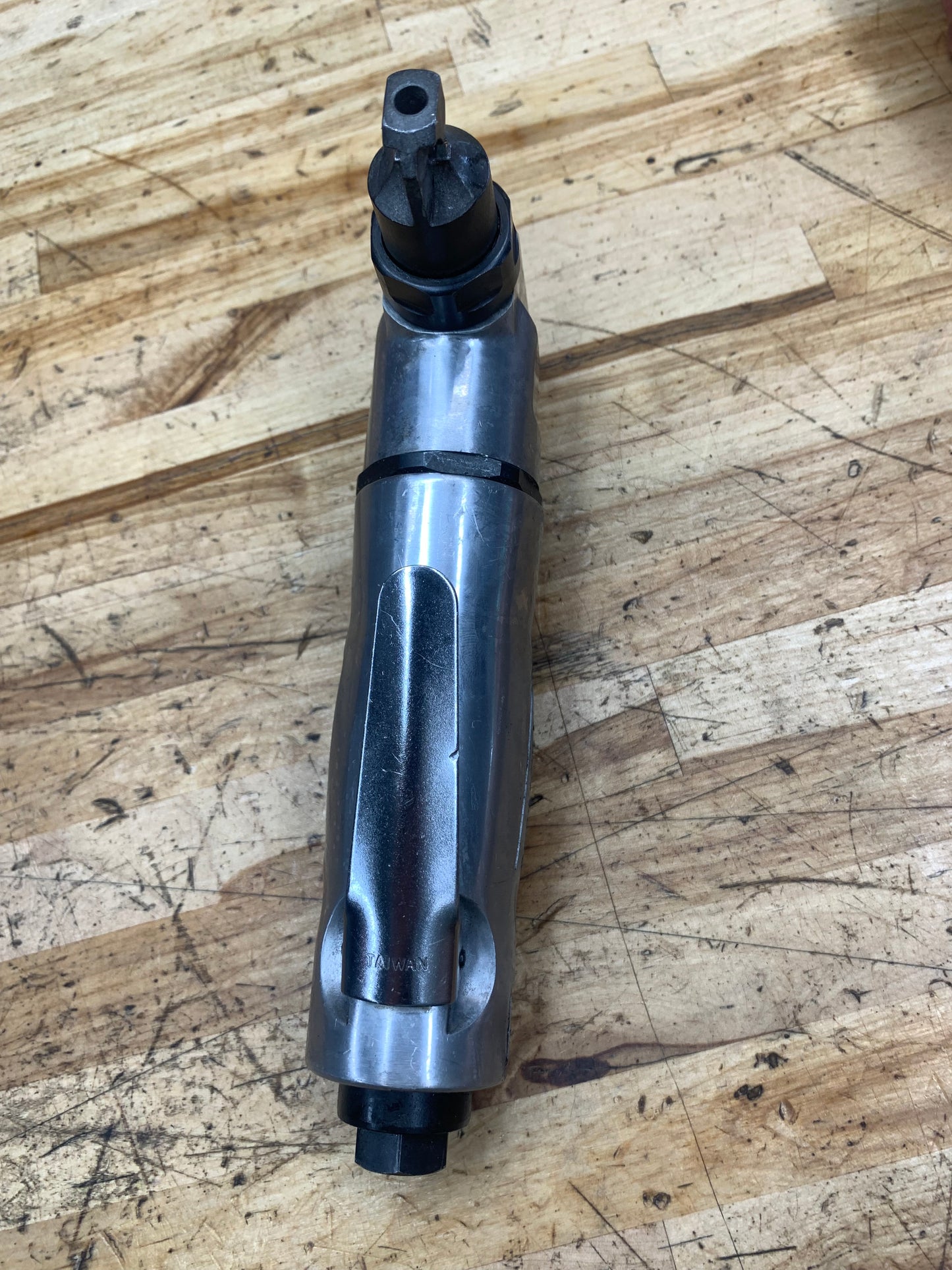 Blue Point Air Pneumatic Sheet Metal Nibbler AT180C