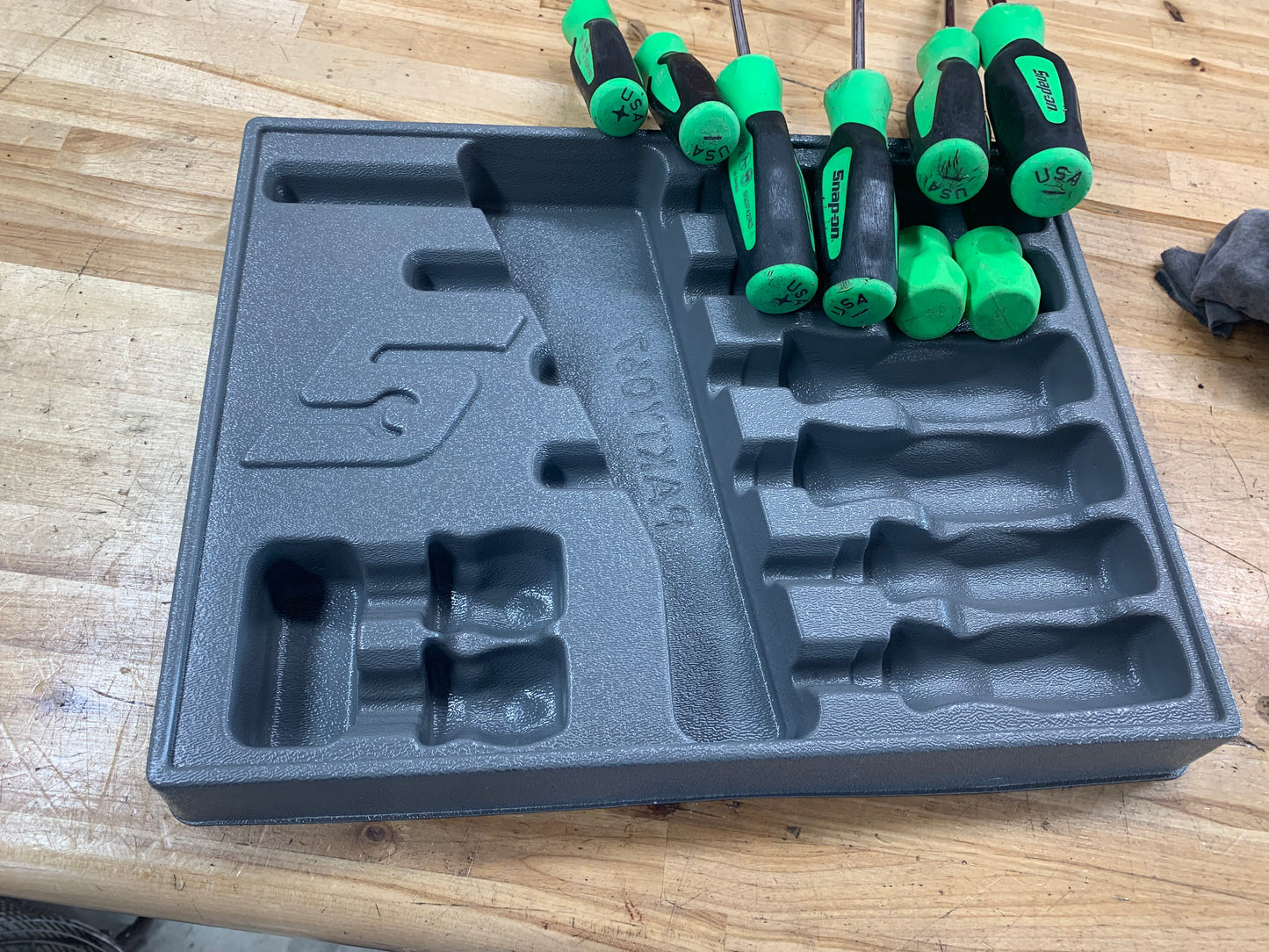 Snap on 8pc screwdriver set  SHDX80G