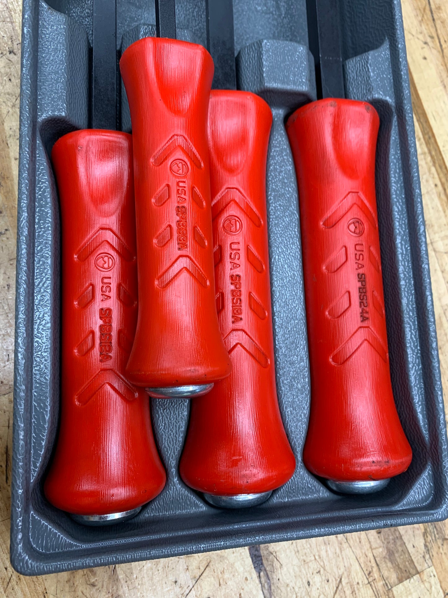 Snap On Striking Prybar Set Red LIKE NEW SPBS704AR