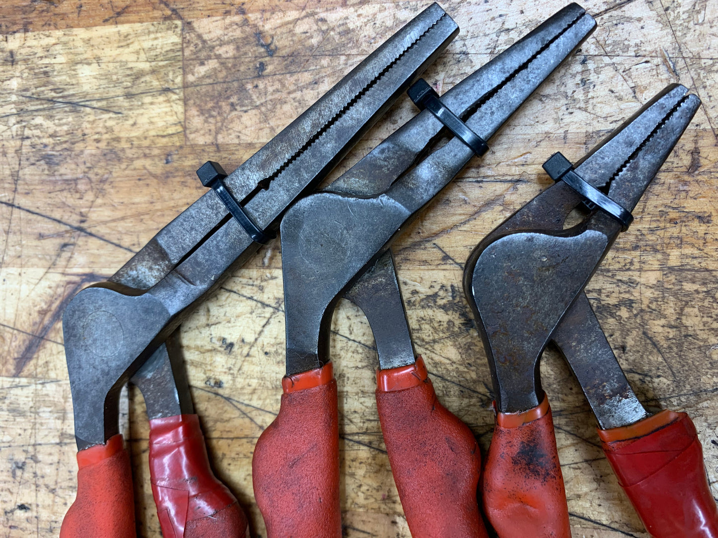 EZ Red 3pc Right Angle Pistol Grip Kiwi Pliers