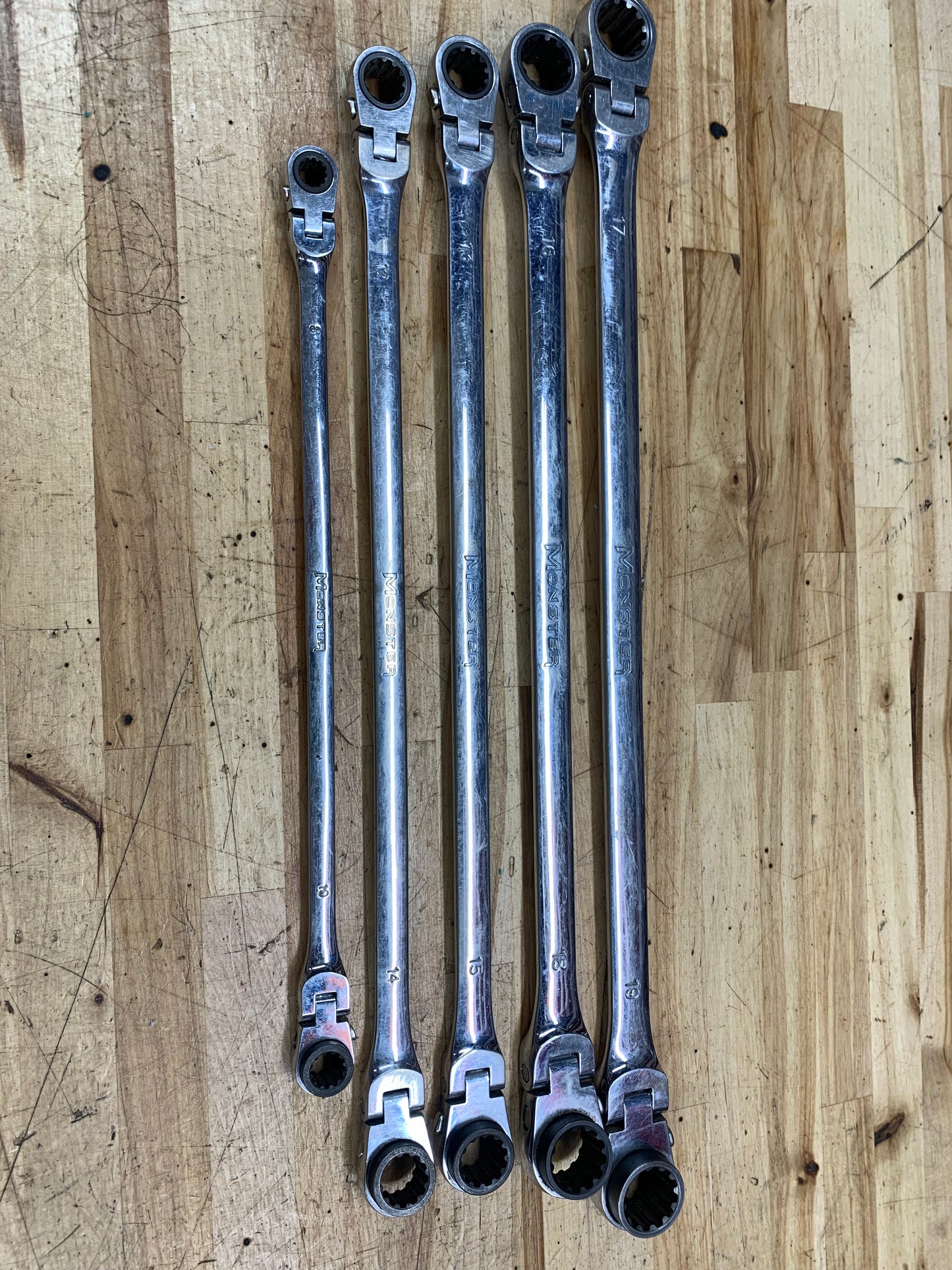 Monster XL Metric Flex Head Ratcheting Wrench Set 5pc 8-19mm