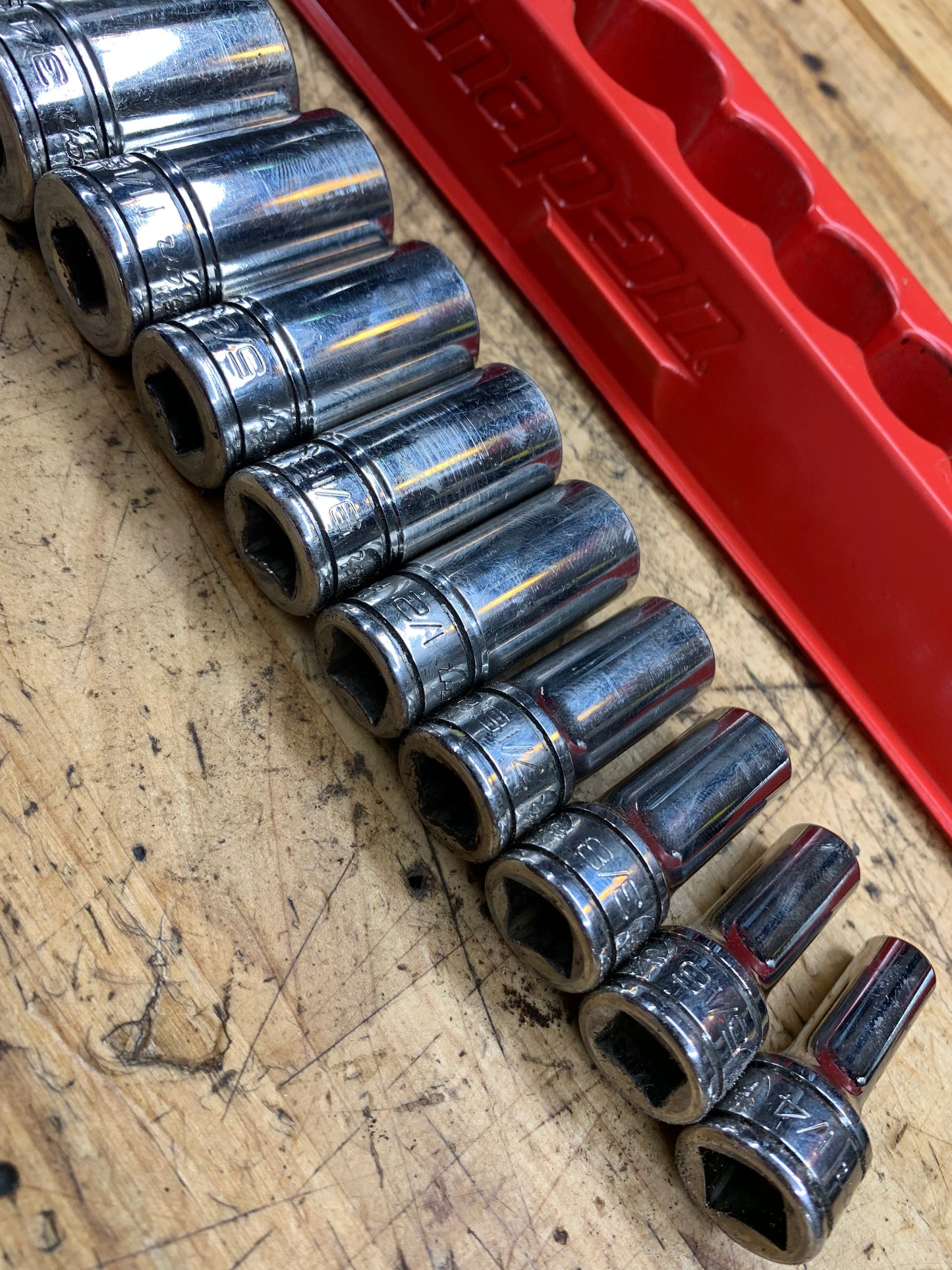 Snap On 3/8" SAE Semi Deep Chrome Socket Set 211FSSY