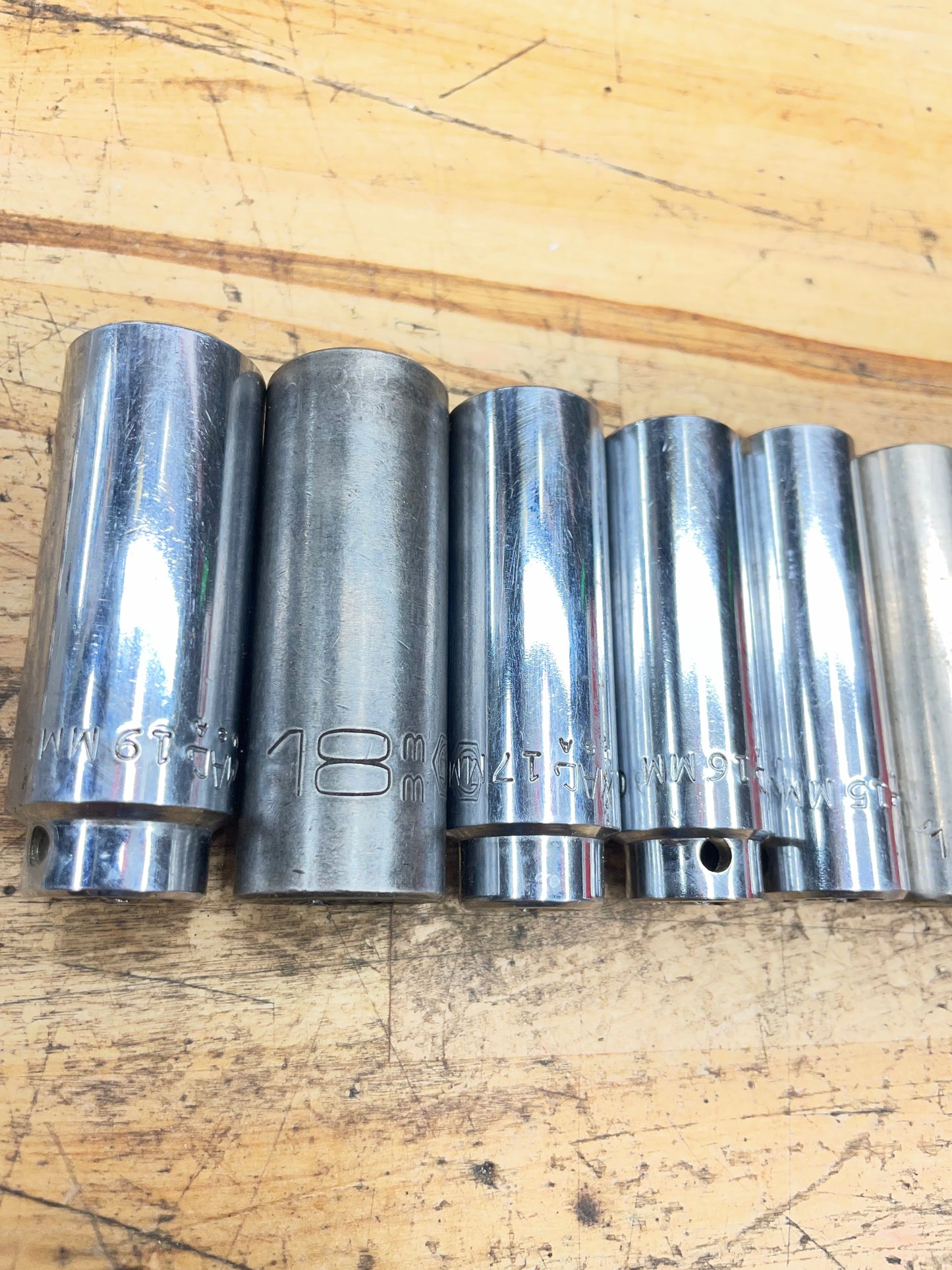 Mac* 3/8” Metric Deep Socket Set 13pc 7-19mm USA
