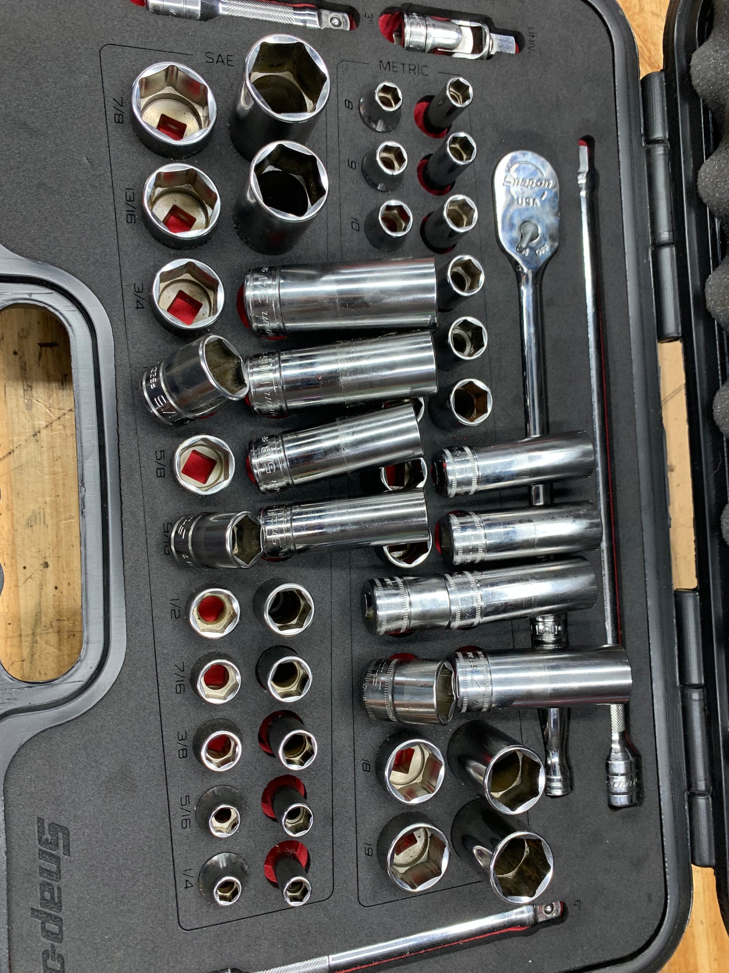 Snap On 3/8" Metric And SAE, MASTER SOCKET FOAM Ratchet Service Set FMGSS06B USA