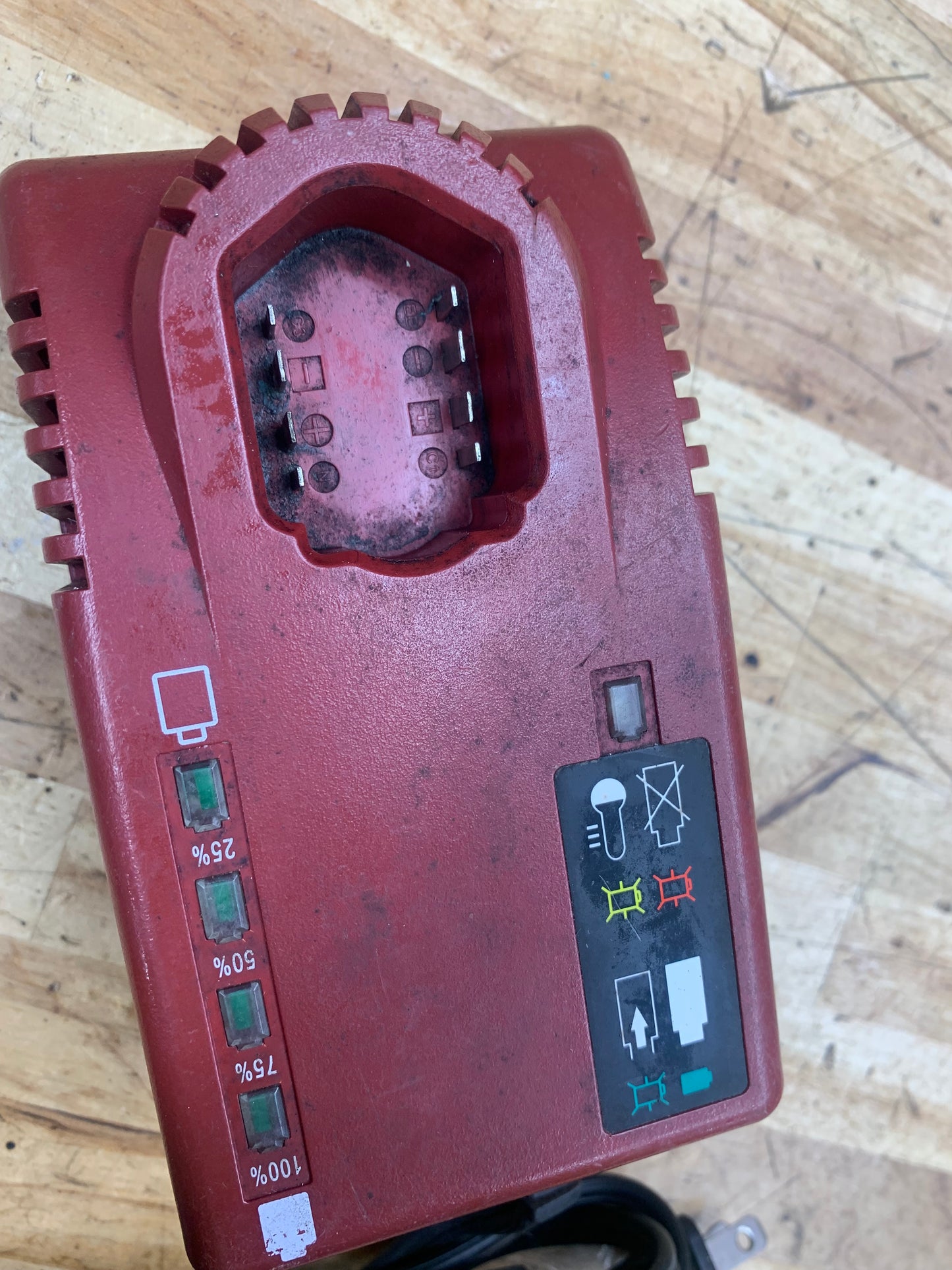 Snap On 14.4v Battery Charger CTC772