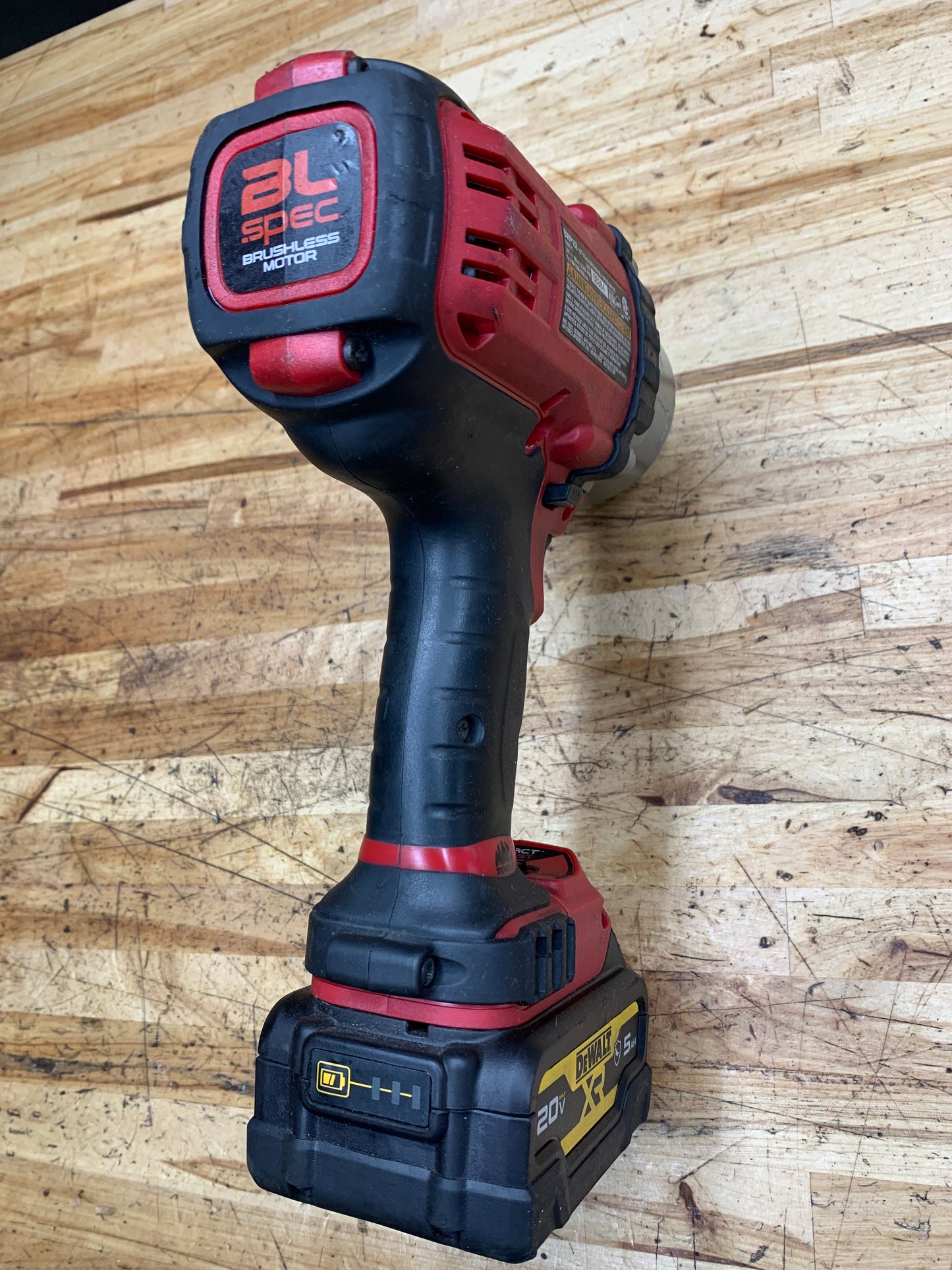 Mac Tools 1/2” Brushless Impact 20v WITH BATTERY BWP152