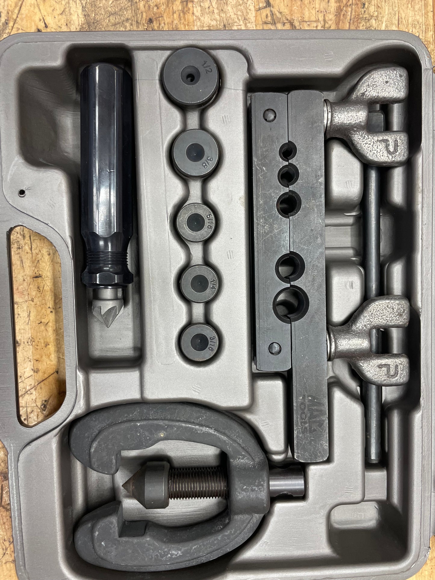Mac Tools Brake Double Flaring Tool Set LIKE NEW FT158B