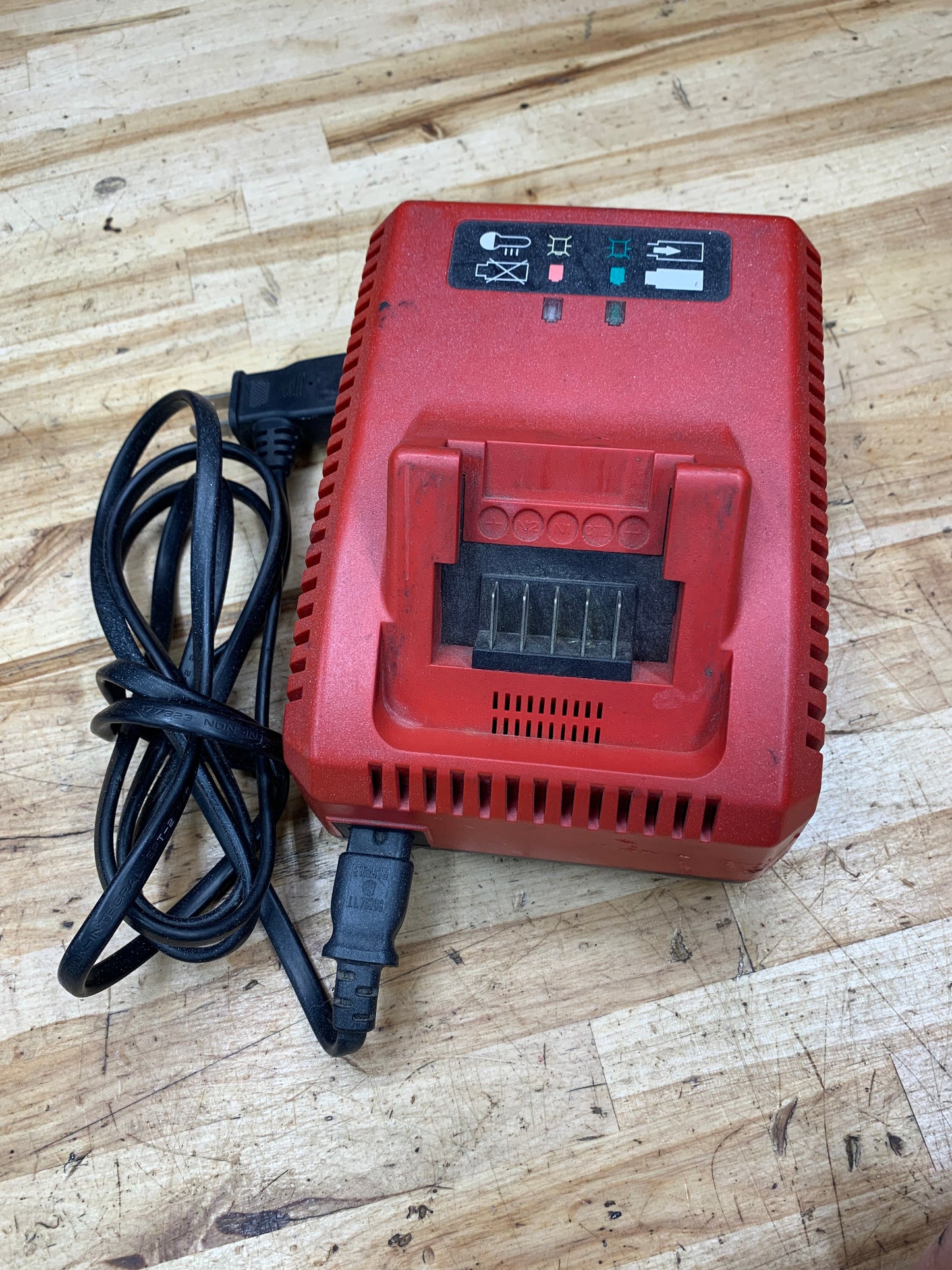 Snap On 18v Battery charger USB CTC720