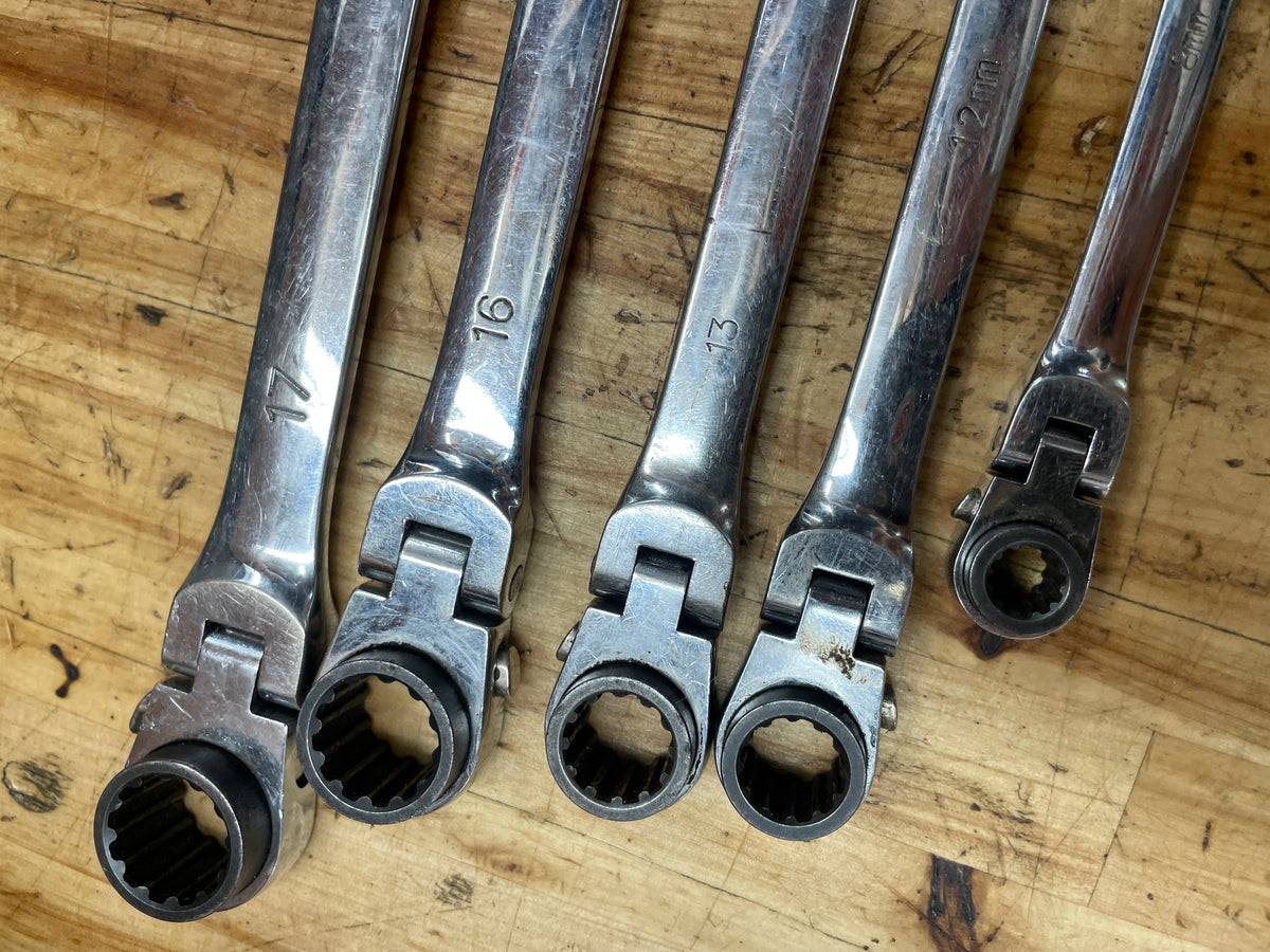 Cornwell/Platinum XL Metric Flex Head Ratcheting Wrench Set 5pc. 8-19mm