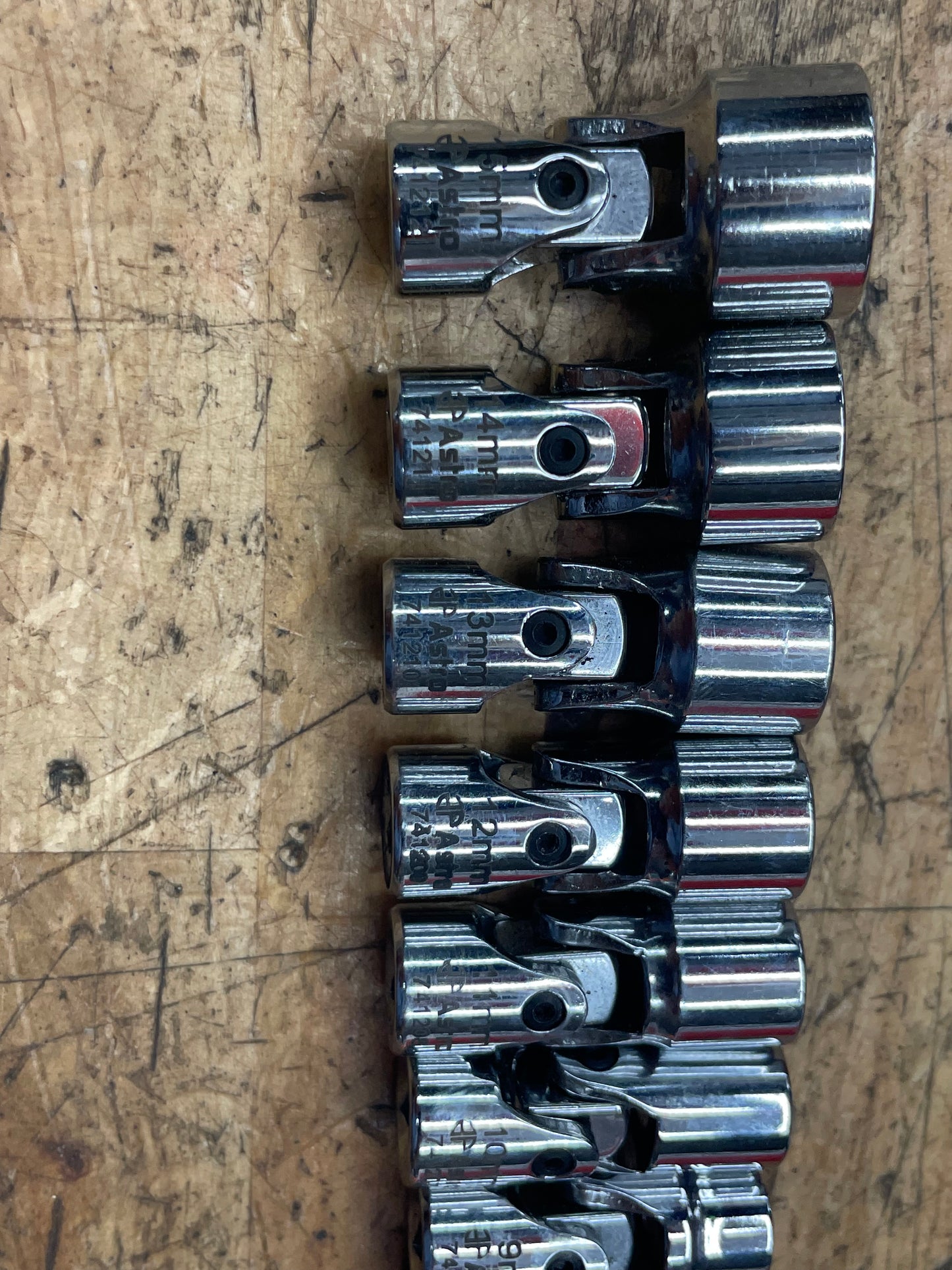 Astro Pneumatic 1/4” Metric Universal Swivel Socket Set 12pc in Foam 7412
