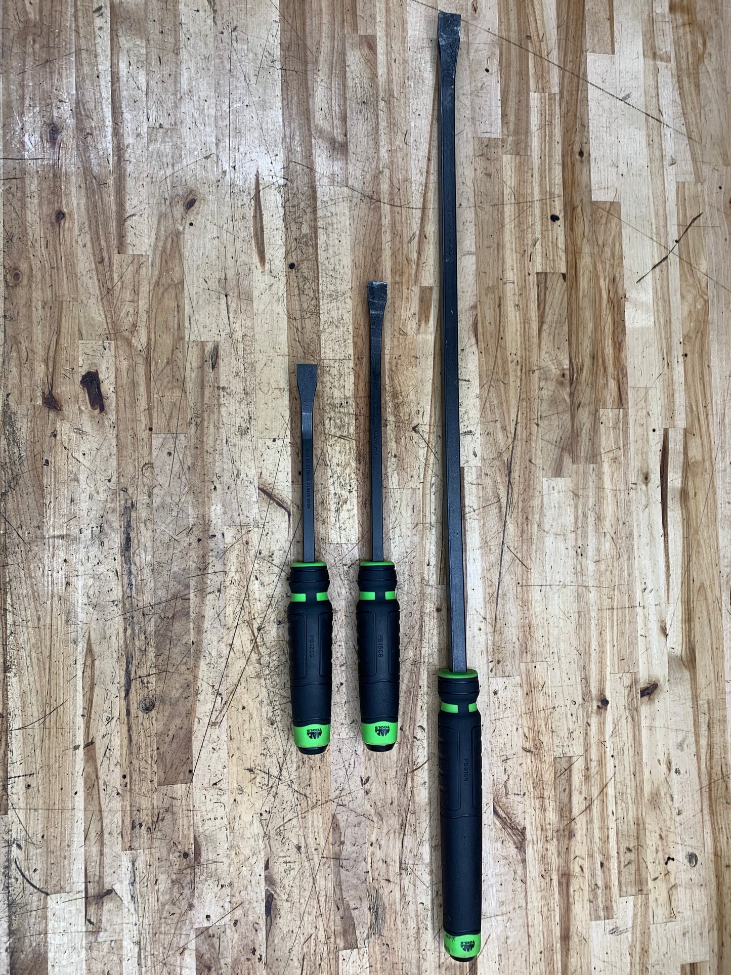 Mac Tools 3pc Green Striking Prybars 30”, 15” & 12”