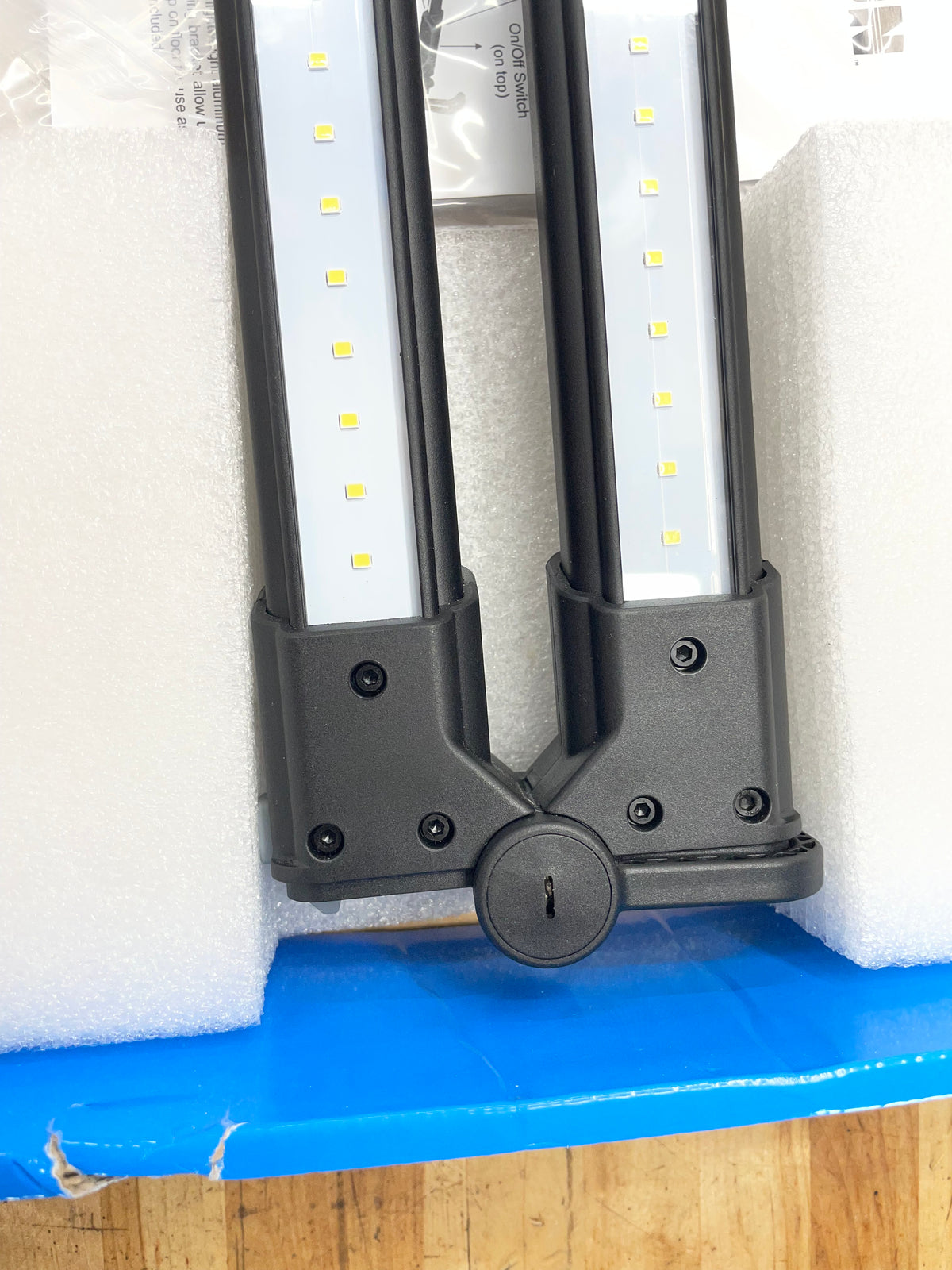Cornwell Blue Ion Foldable Underhood Rechargeable Work Light CBI1003