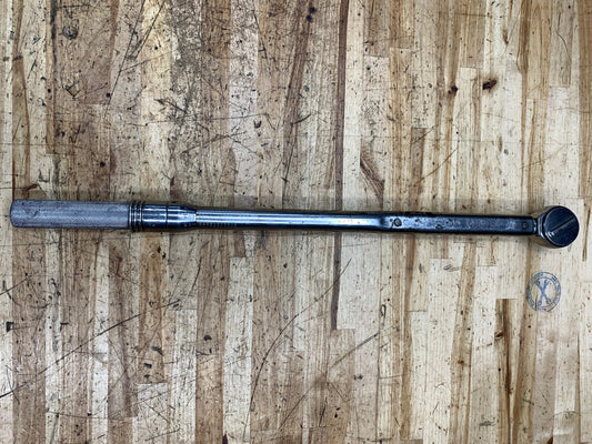 Mac Tools 1/2" Drive Click Style Torque Wrench 30-250ft lb. USA TW250FR