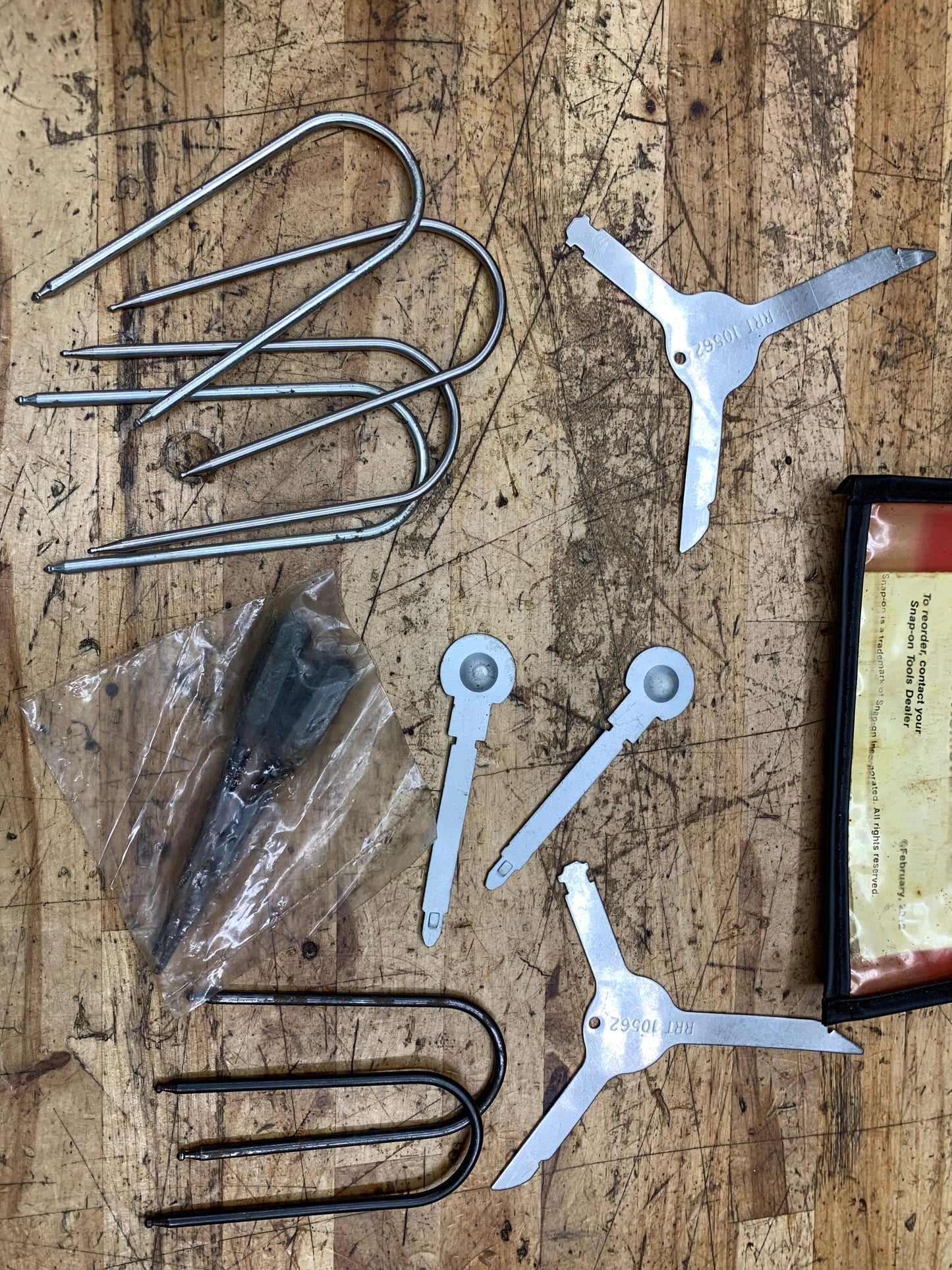 Snap On Car Stereo Removal Kit RRT105