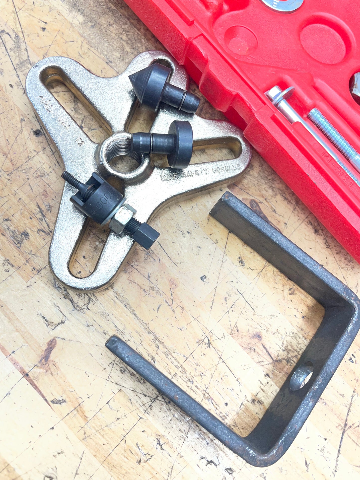 Mac Tools Steering Wheel Puller Set LIKE NEW USA SWP700M