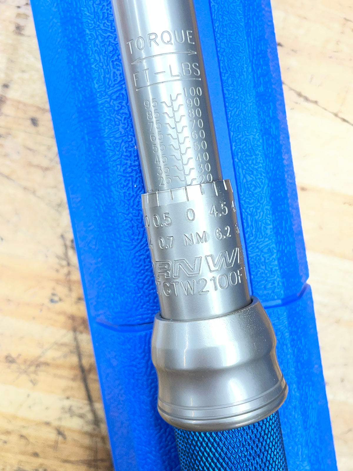 Cornwell 3/8” Click Type Torque Wrench 20-100FtLb. BRAND NEW CTGW2100FTF