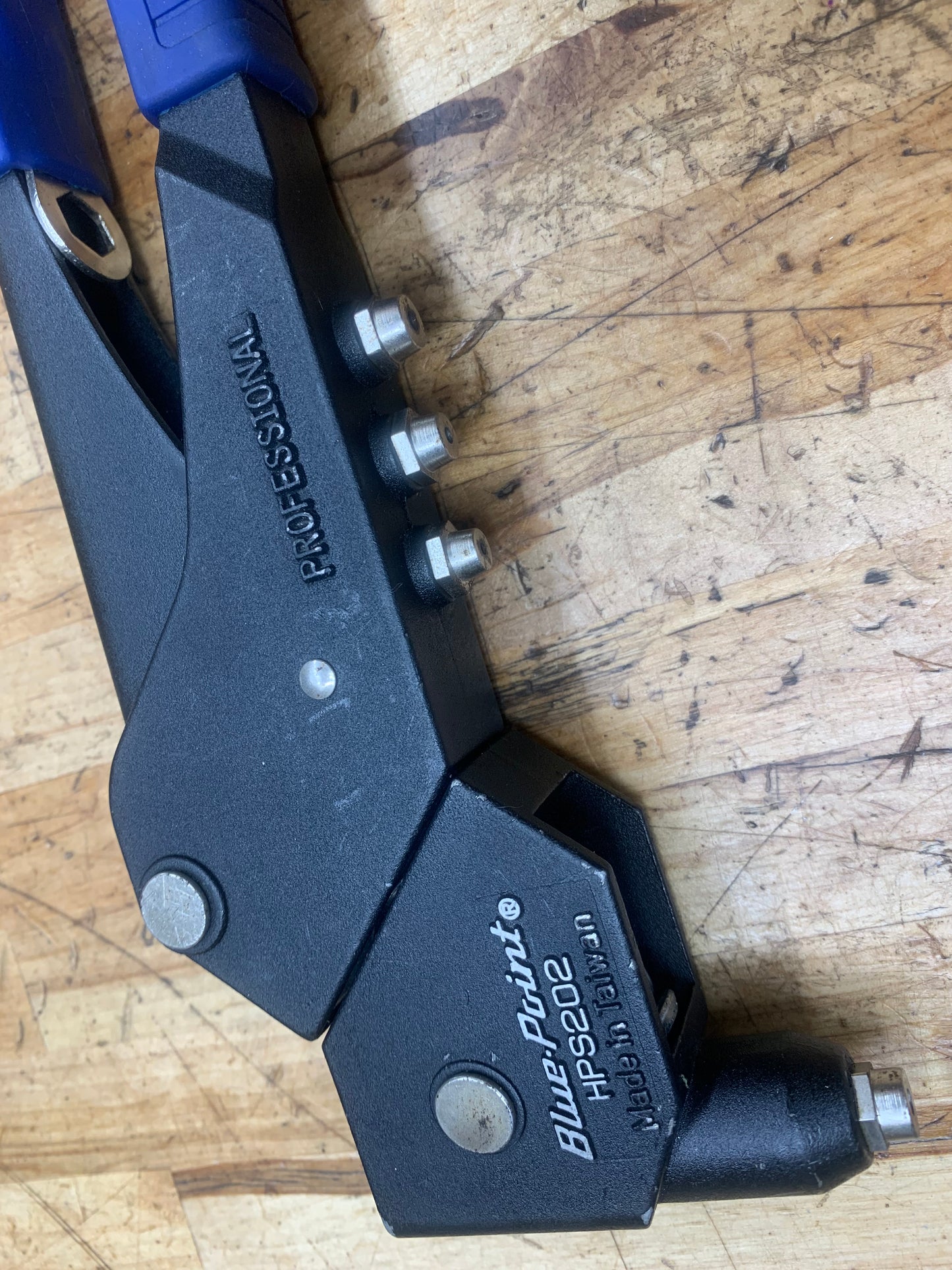 Blue Point Swivel Head Rivet Gun HPS202