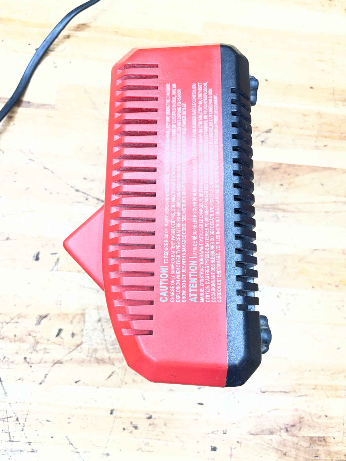 Snap On 18v Battery Charger W/ USB CTC720