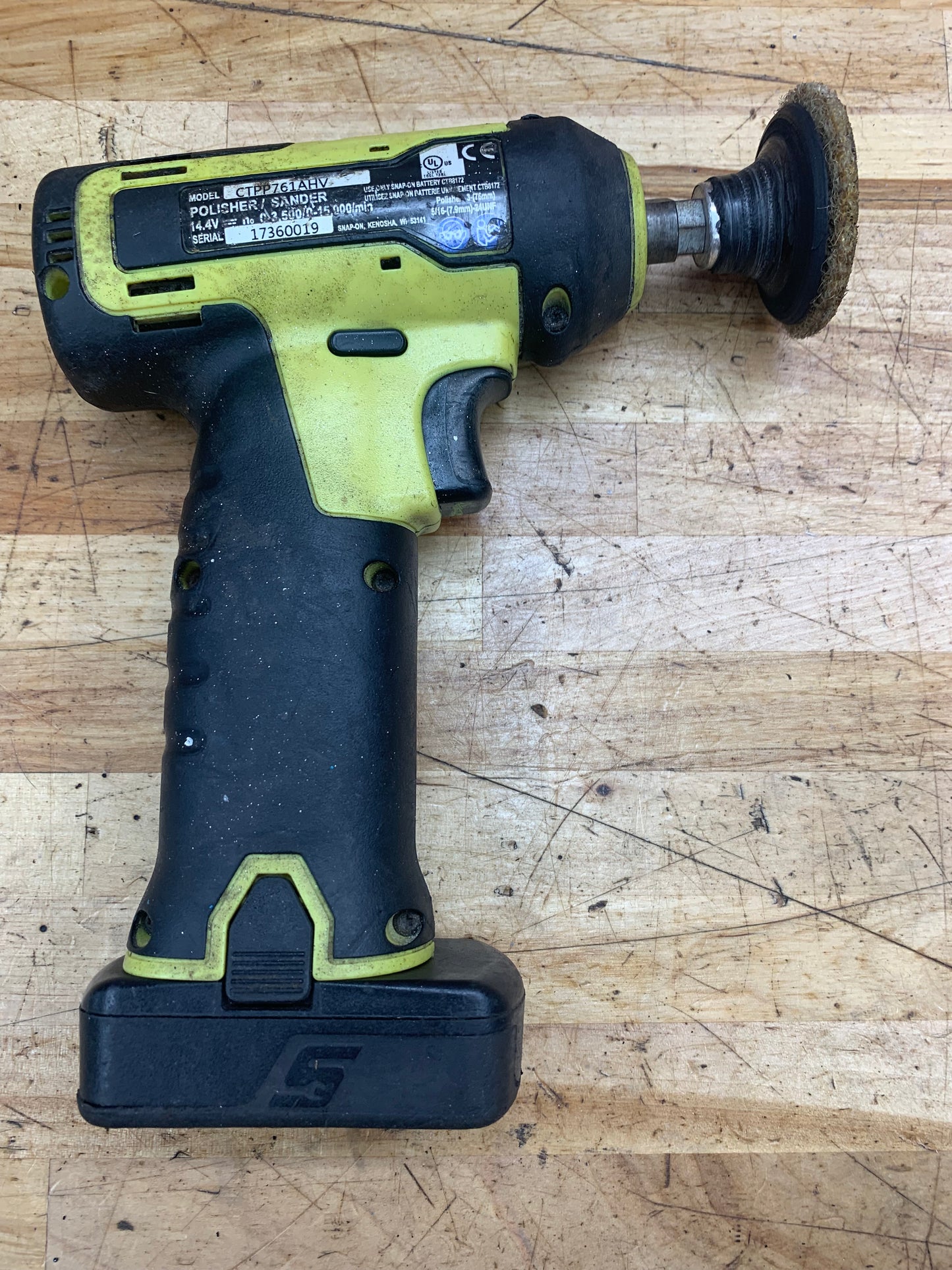 Snap On 14.4v Polisher/Sander HiViz CTPP761AHV WITH BATTERY