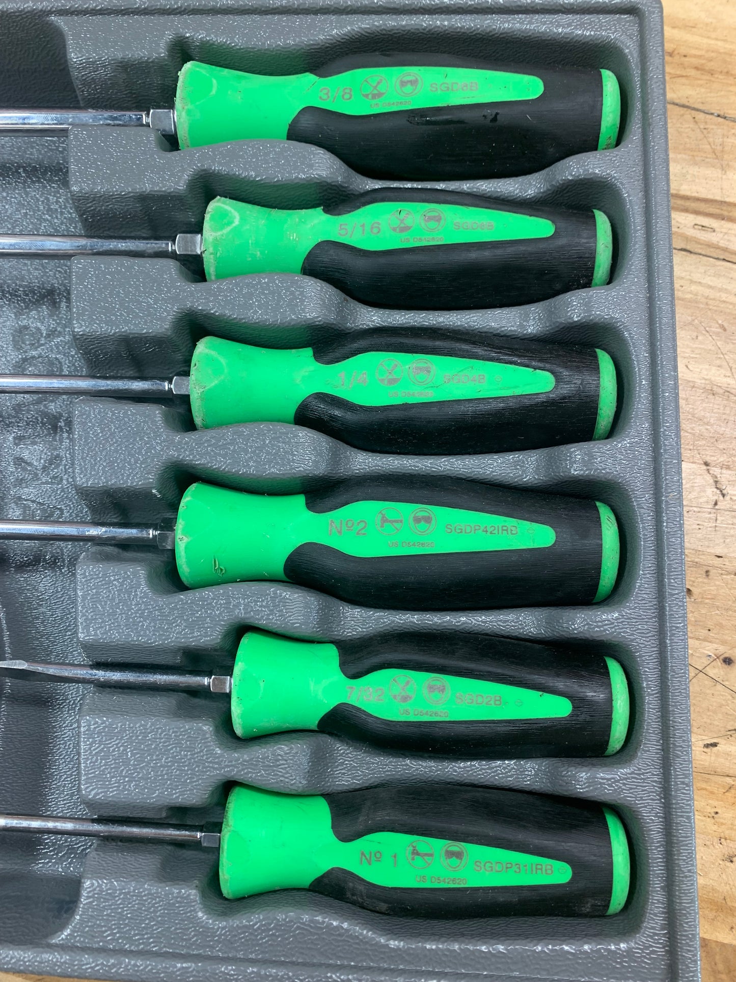 Snap on 8pc screwdriver set  SHDX80G