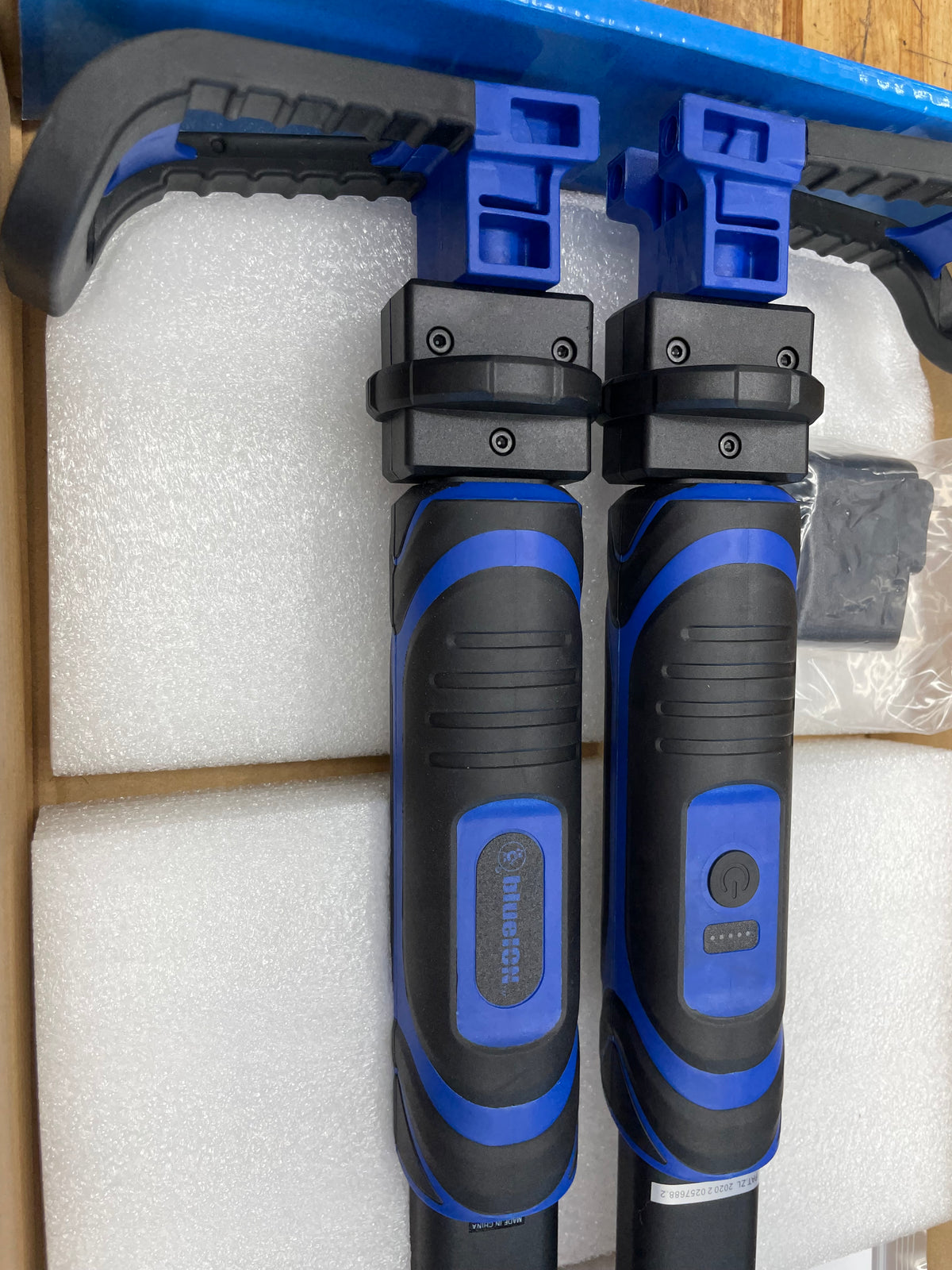 Cornwell Blue Ion Foldable Underhood Rechargeable Work Light CBI1003