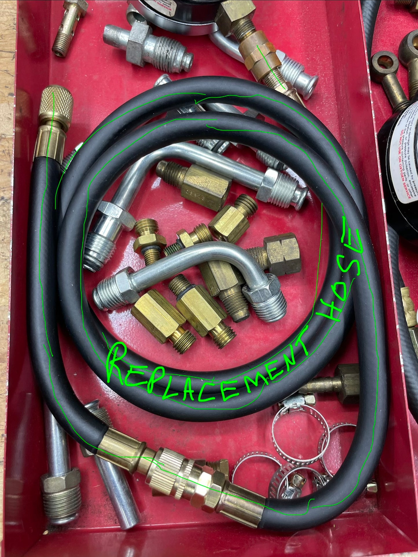 Mac Tools Master Fuel  Pressure Gauge Test Kit  FIT343MD