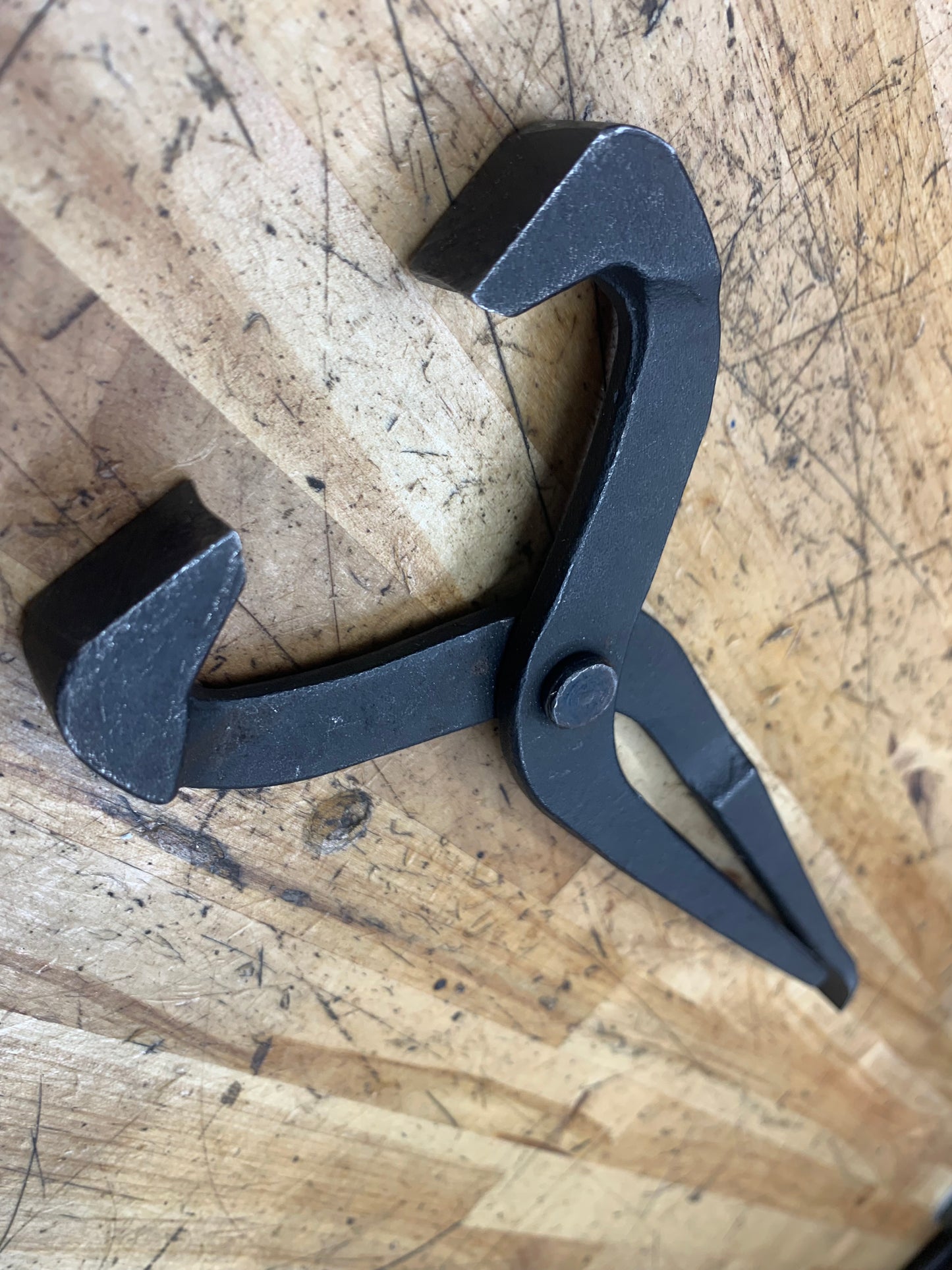 Matco Hub and Dust Cap Pliers DC214