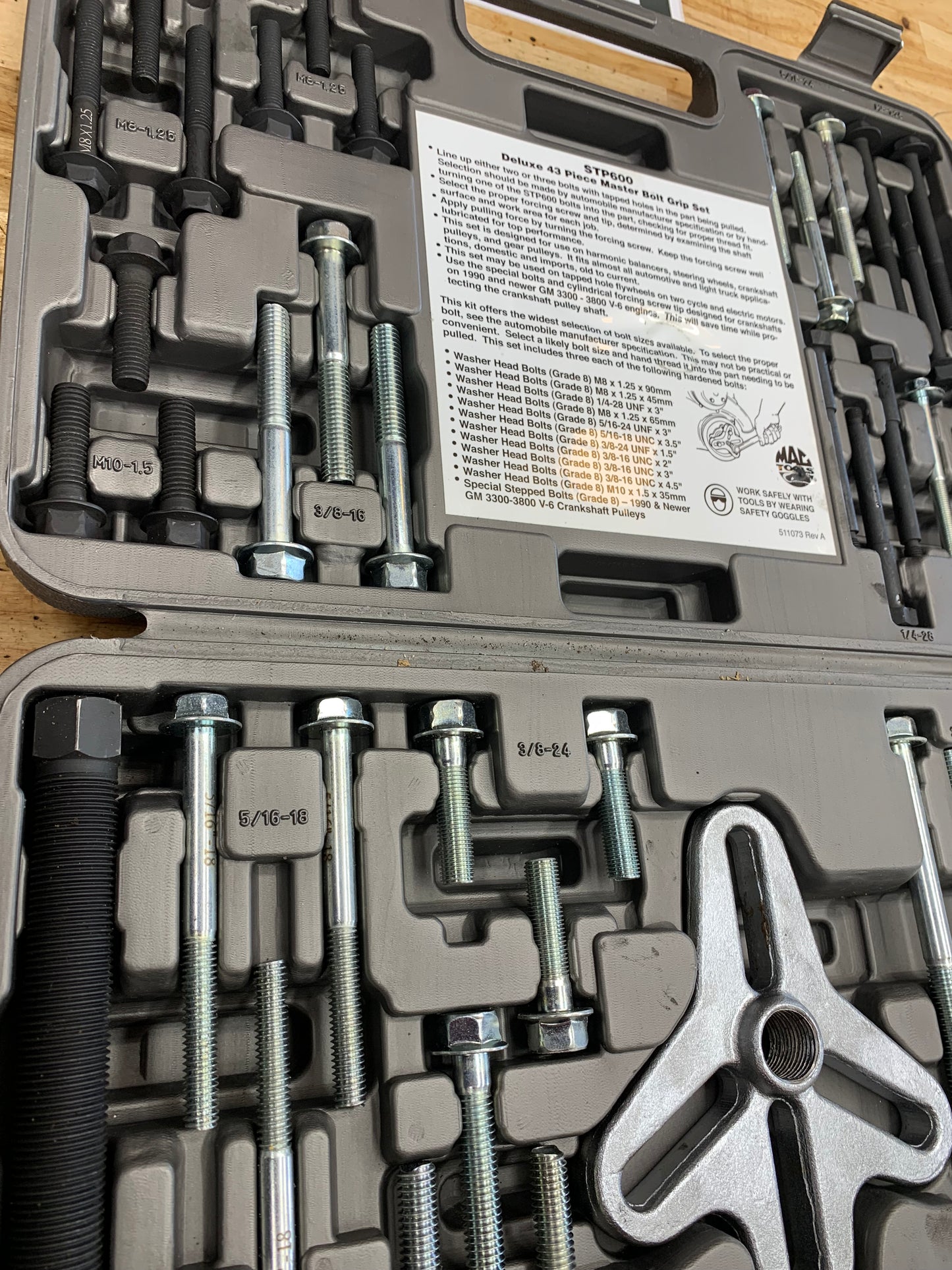 Mac Deluxe Master Bolt Grip Puller Kit LIKE NEW STP600