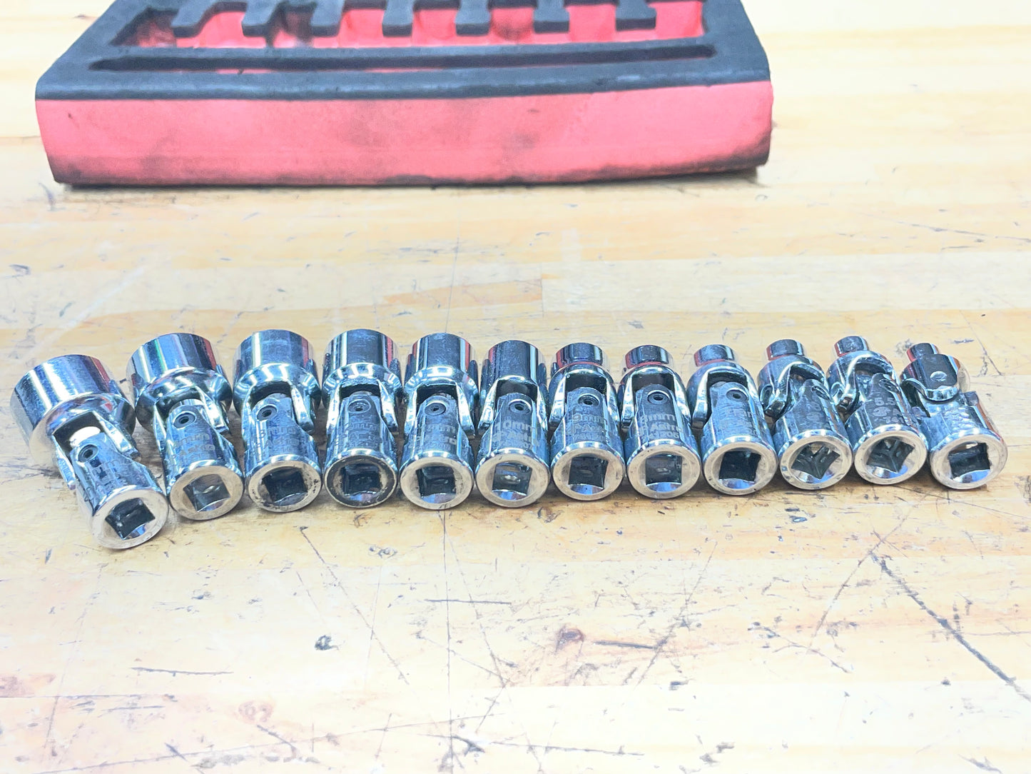 Astro Pneumatic 1/4” Metric Universal Swivel Socket Set 12pc in Foam 7412