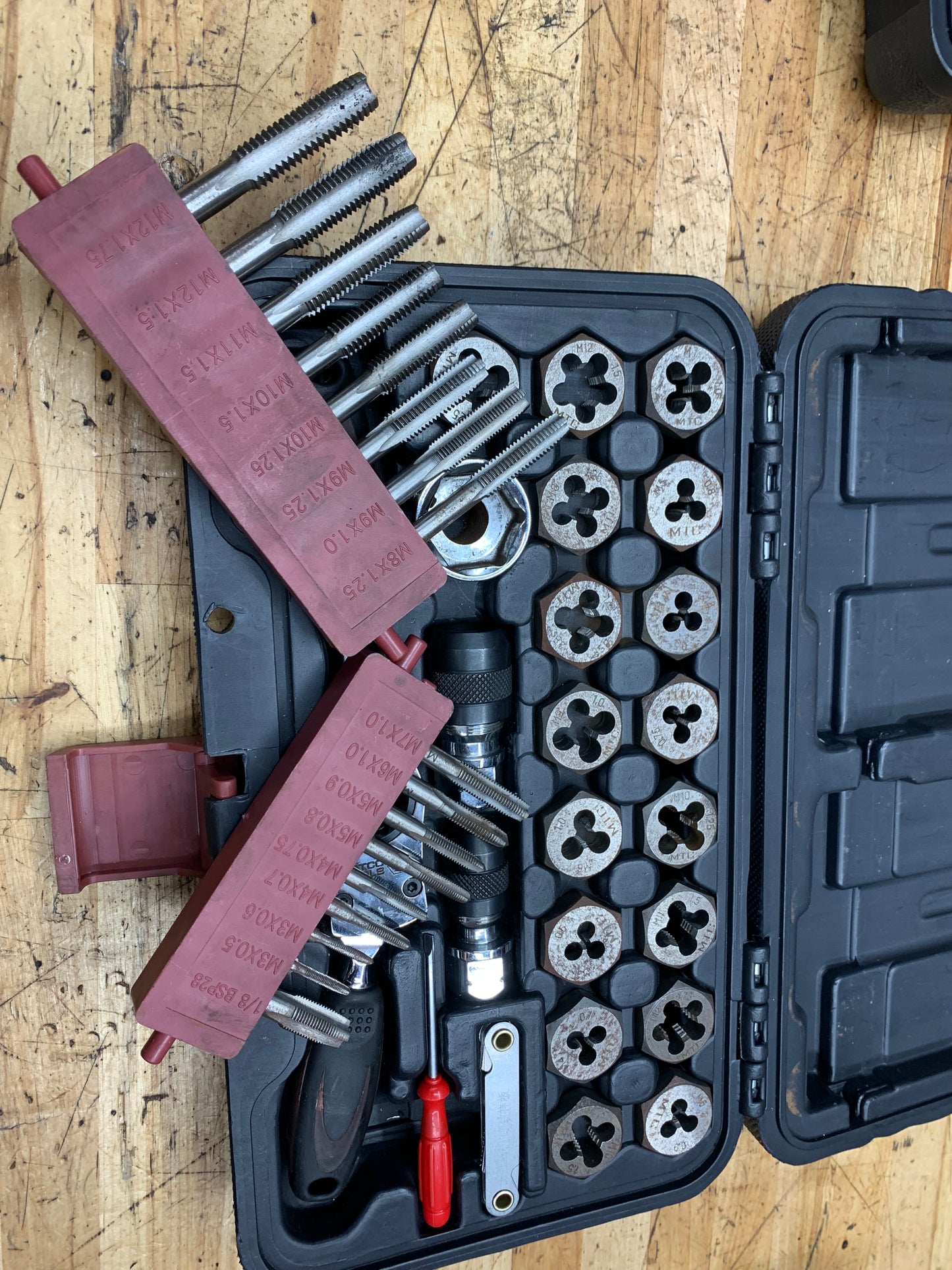 Matco Metric Tap and Die Kit COMPLETE 40MTDS