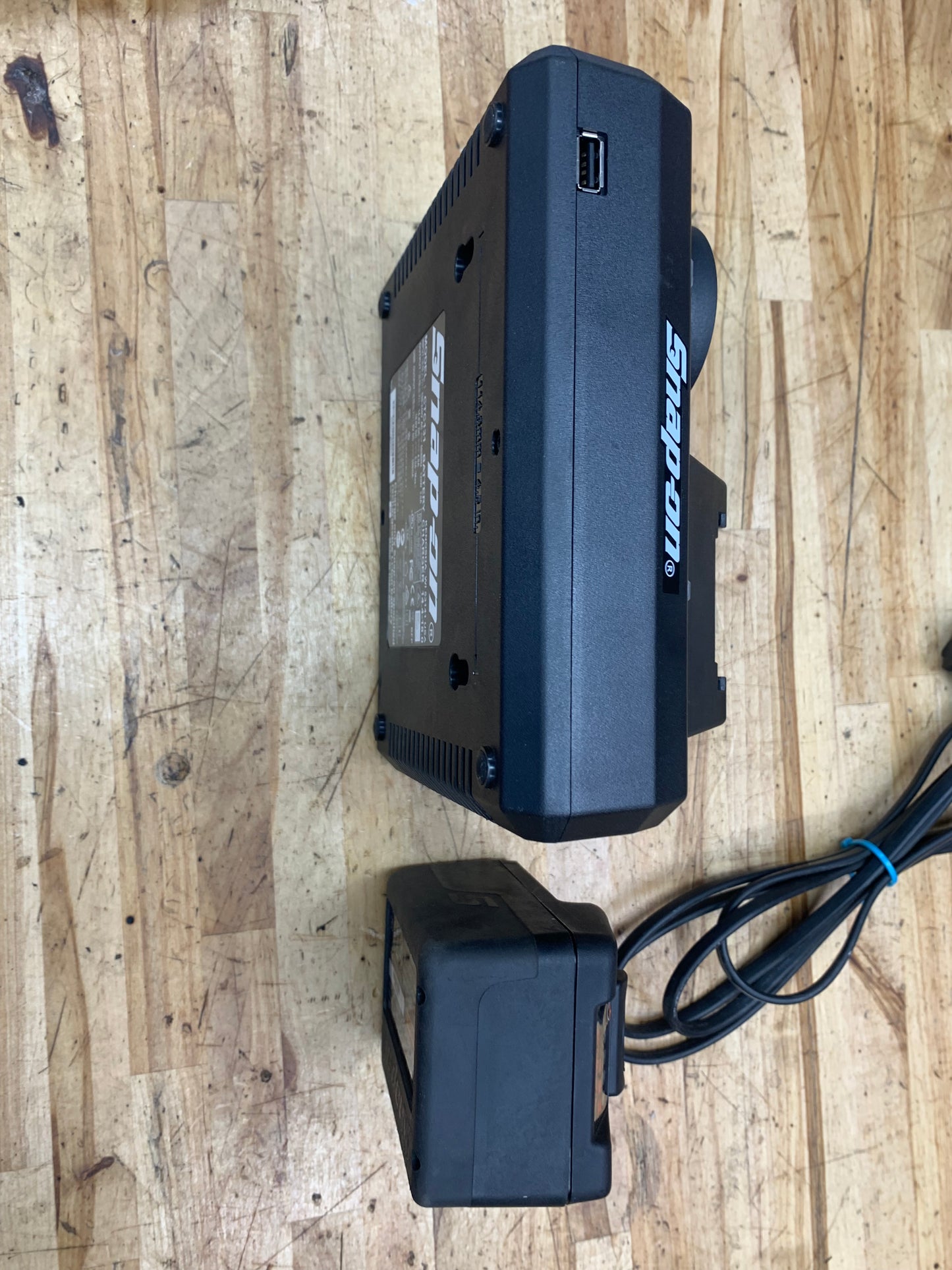 Snap On Dual Battery Charger 18V & 14.4V WITH BATTERY CTC131