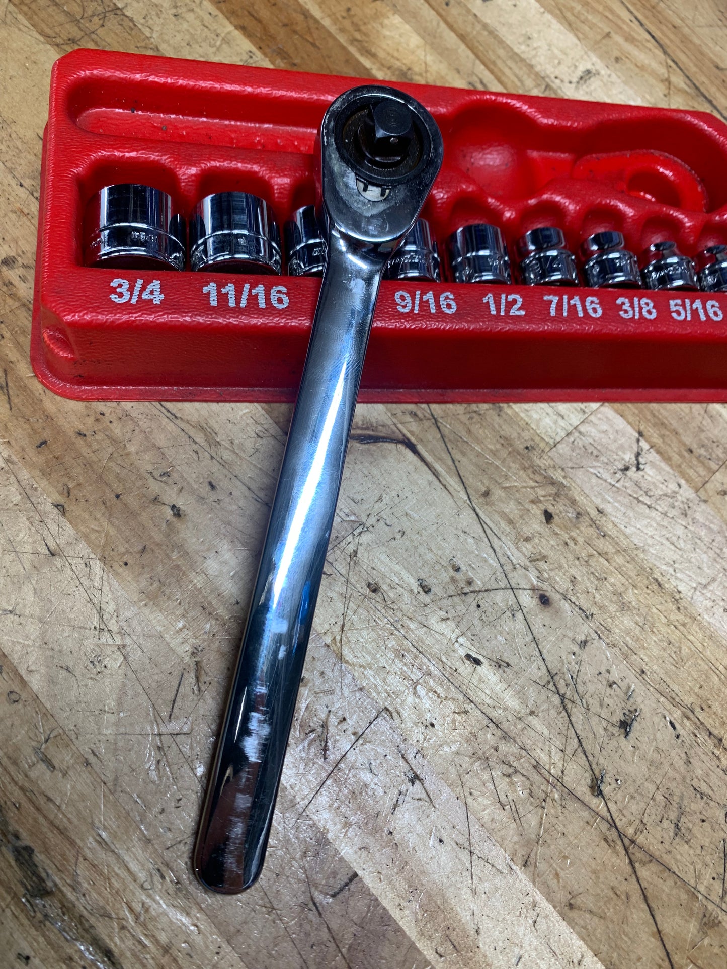 Snap On SAE Low Profile Ratchet and Socket Set USA 210RARFA