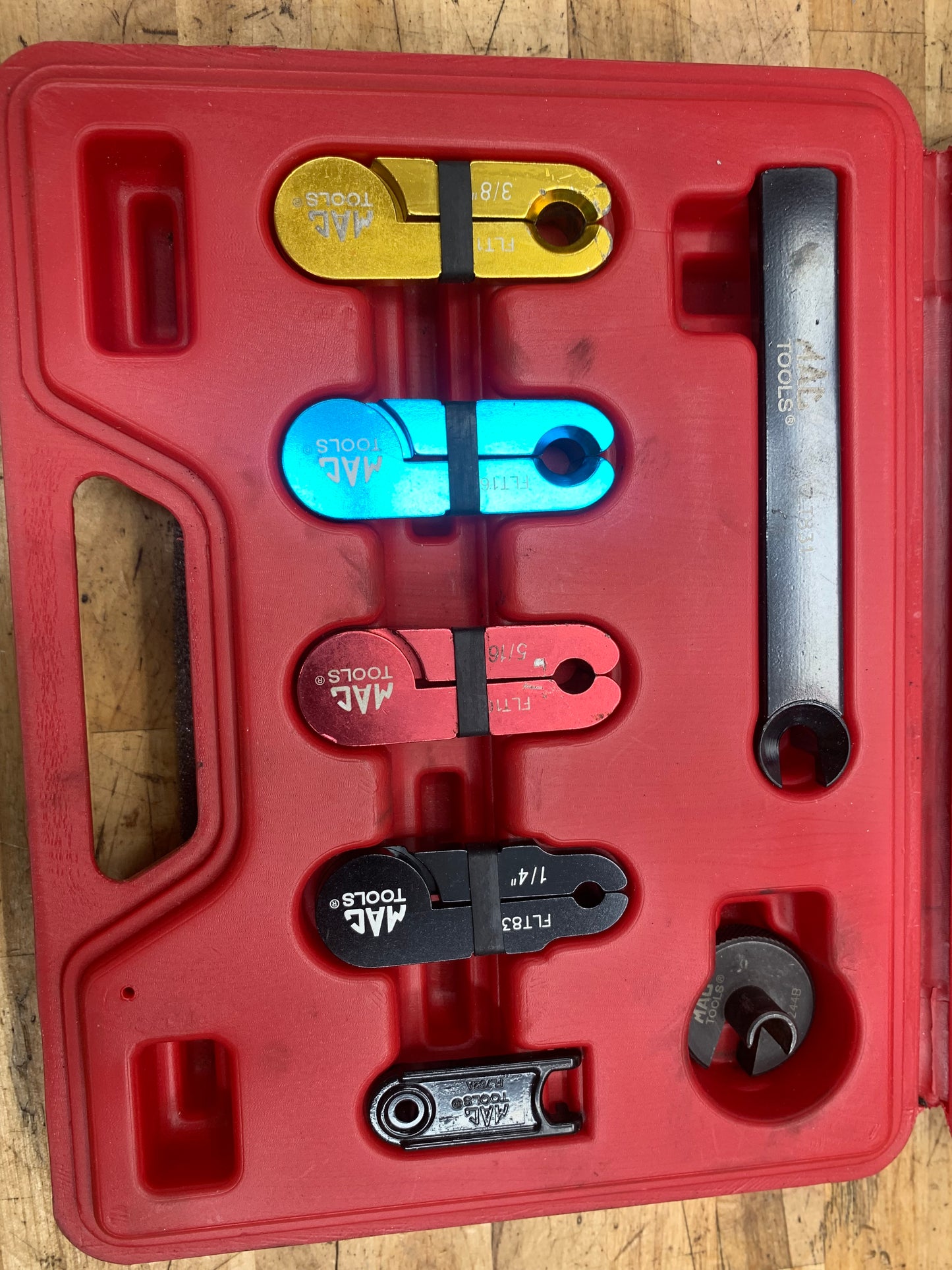 Mac Fuel Line Disconnect Kit FLTS893