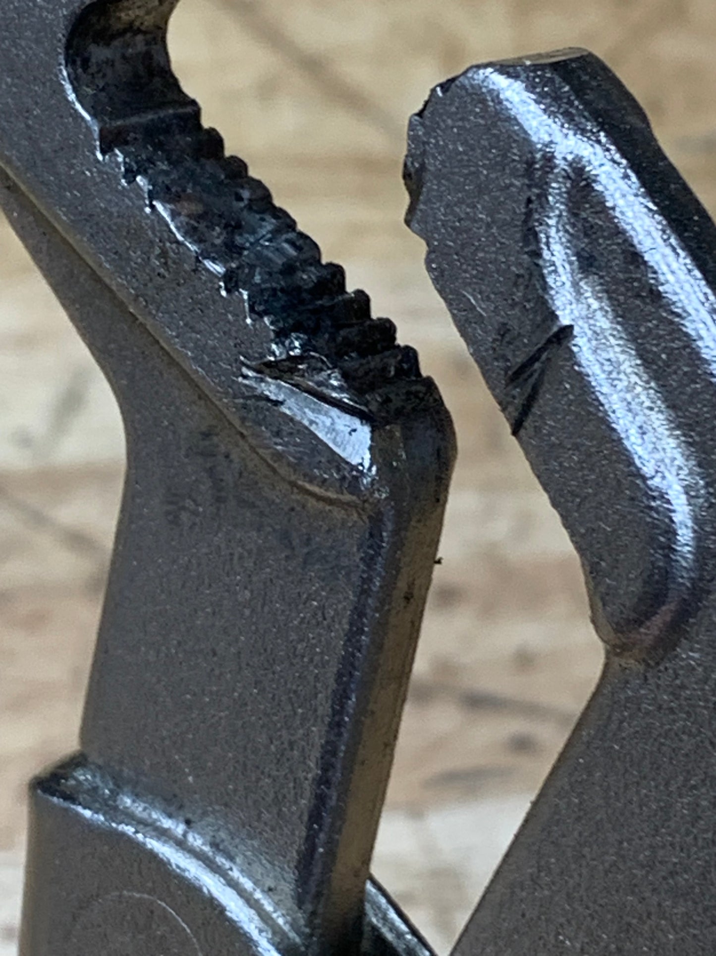 Mac Tools Parrot Nose Locking Pliers 9” PARP9