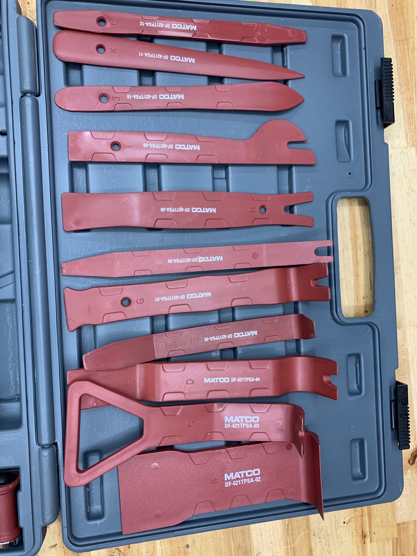 Matco Trim Panel Prybar Set 12pc. DF-621TPSA