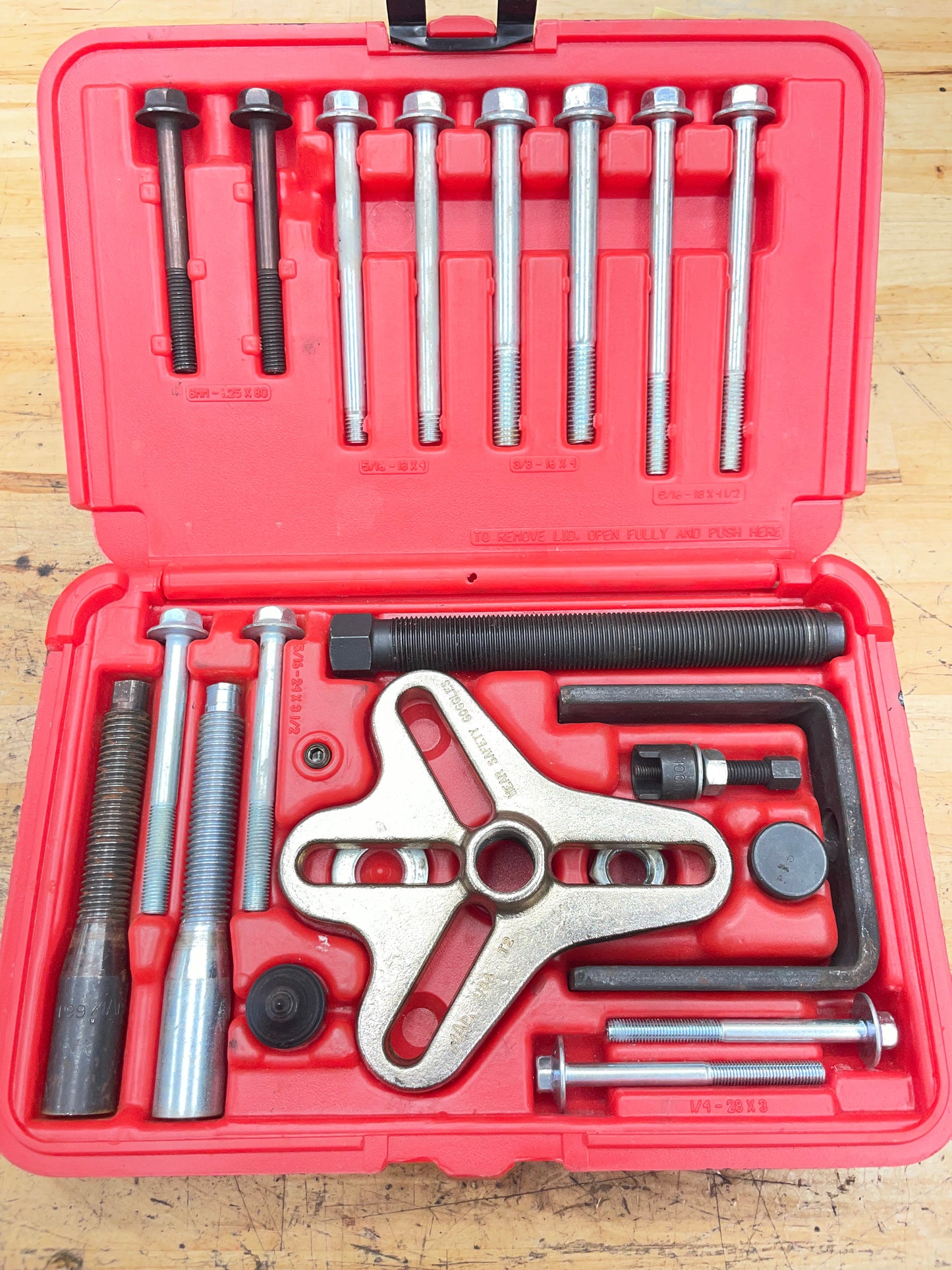 Mac Tools Steering Wheel Puller Set LIKE NEW USA SWP700M