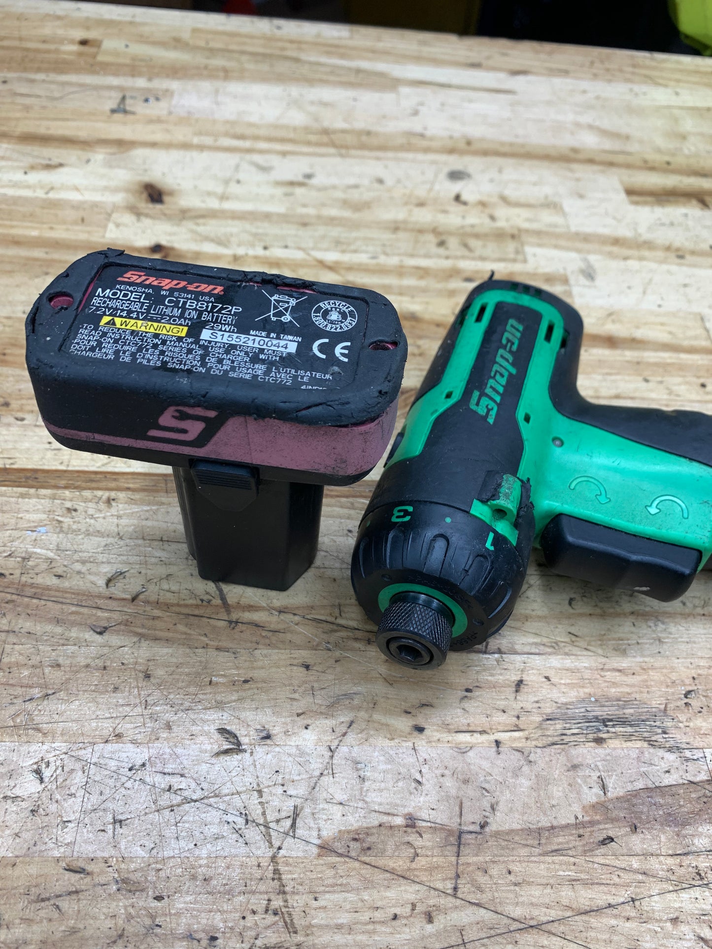 Snap On 1/4” Internal Hex Screwdriver WITH BATTERY 14.4V CTS761AGI