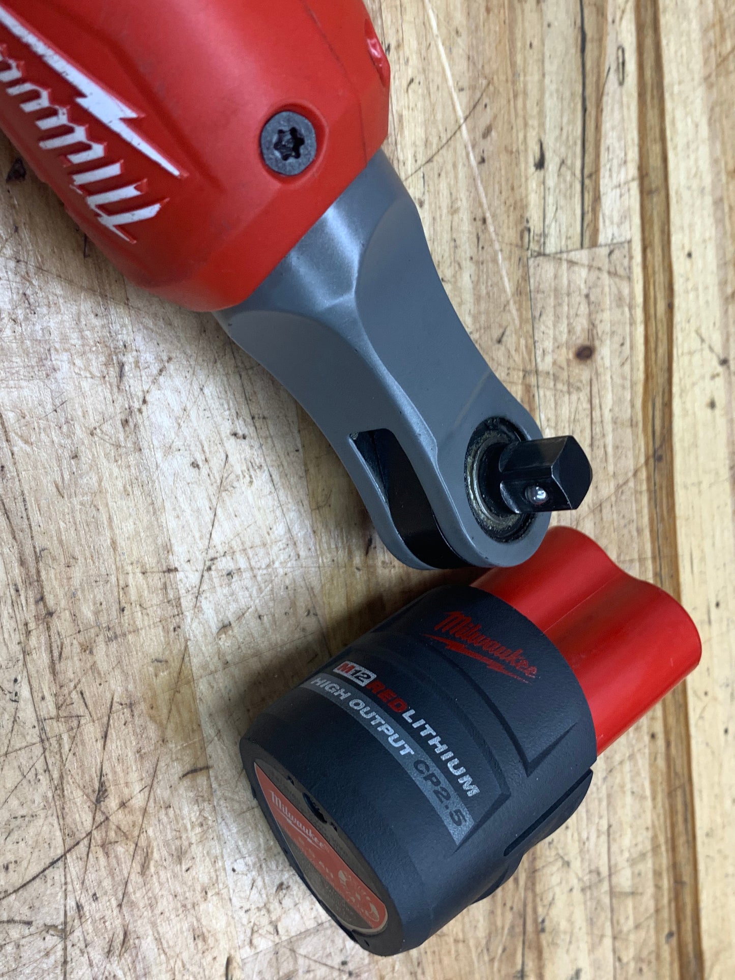 Milwaukee 3/8" Fuel M12 Lithium Ratchet WITH BATTERY 2567-20