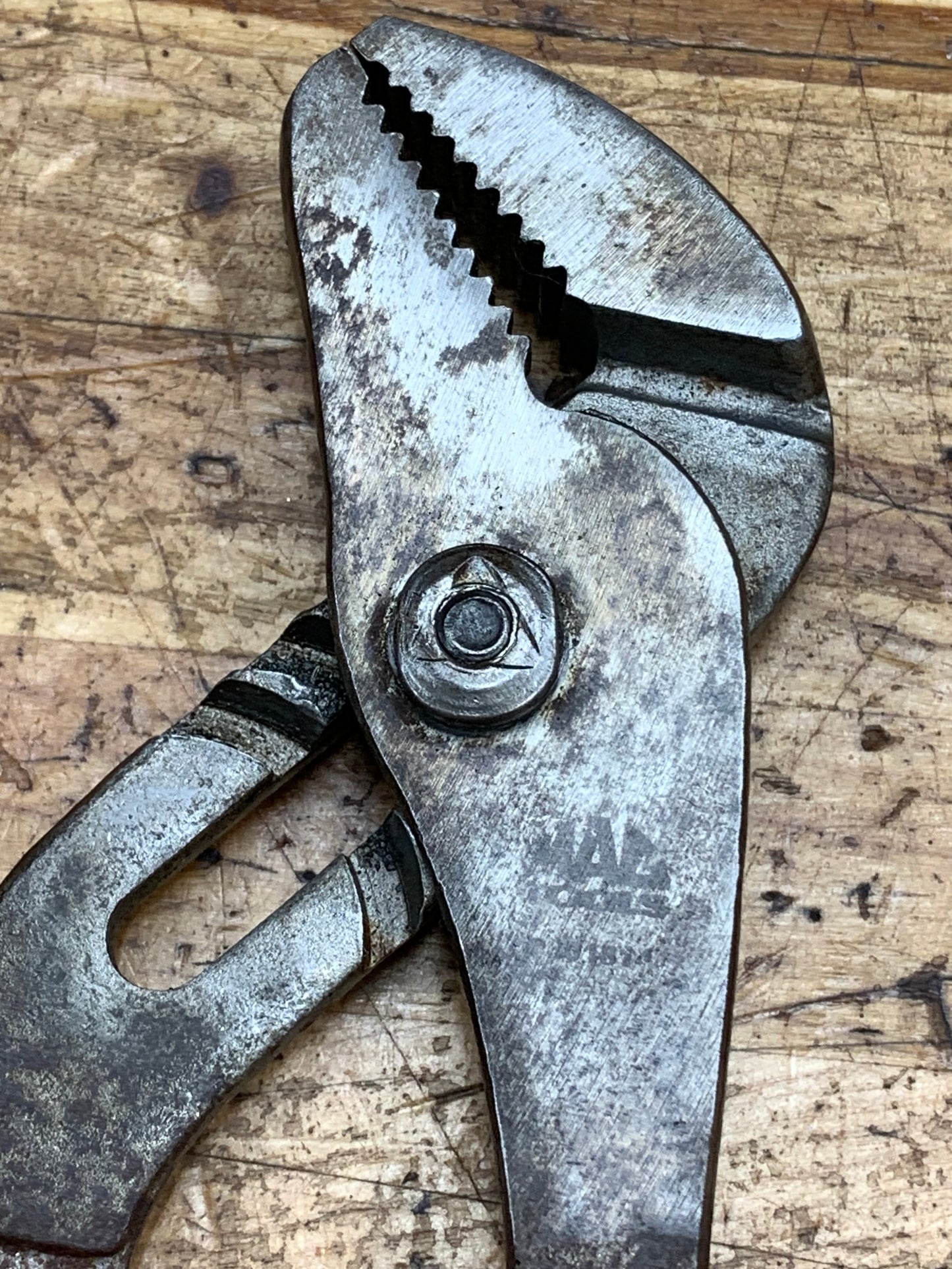 Mac Tools Tongue Groove Water Pump Pliers P3013814