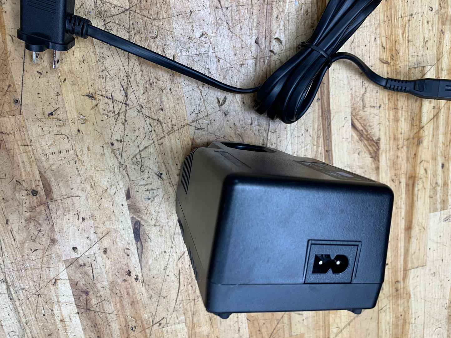 Snap On 14.4V Battery Charger CTC772A