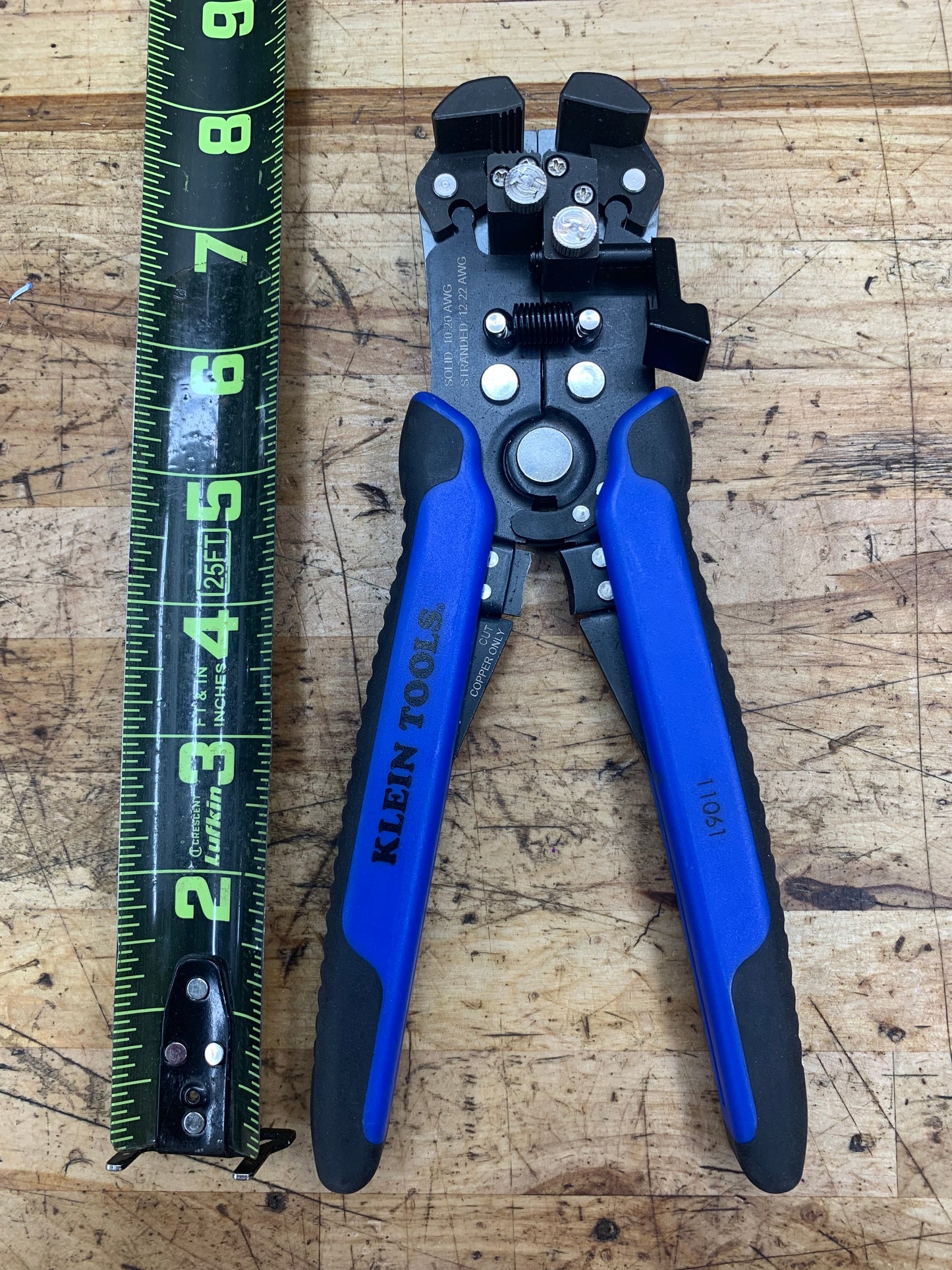 Klein Tools Self Adjusting Wire Strippers 10-20AWG  11061